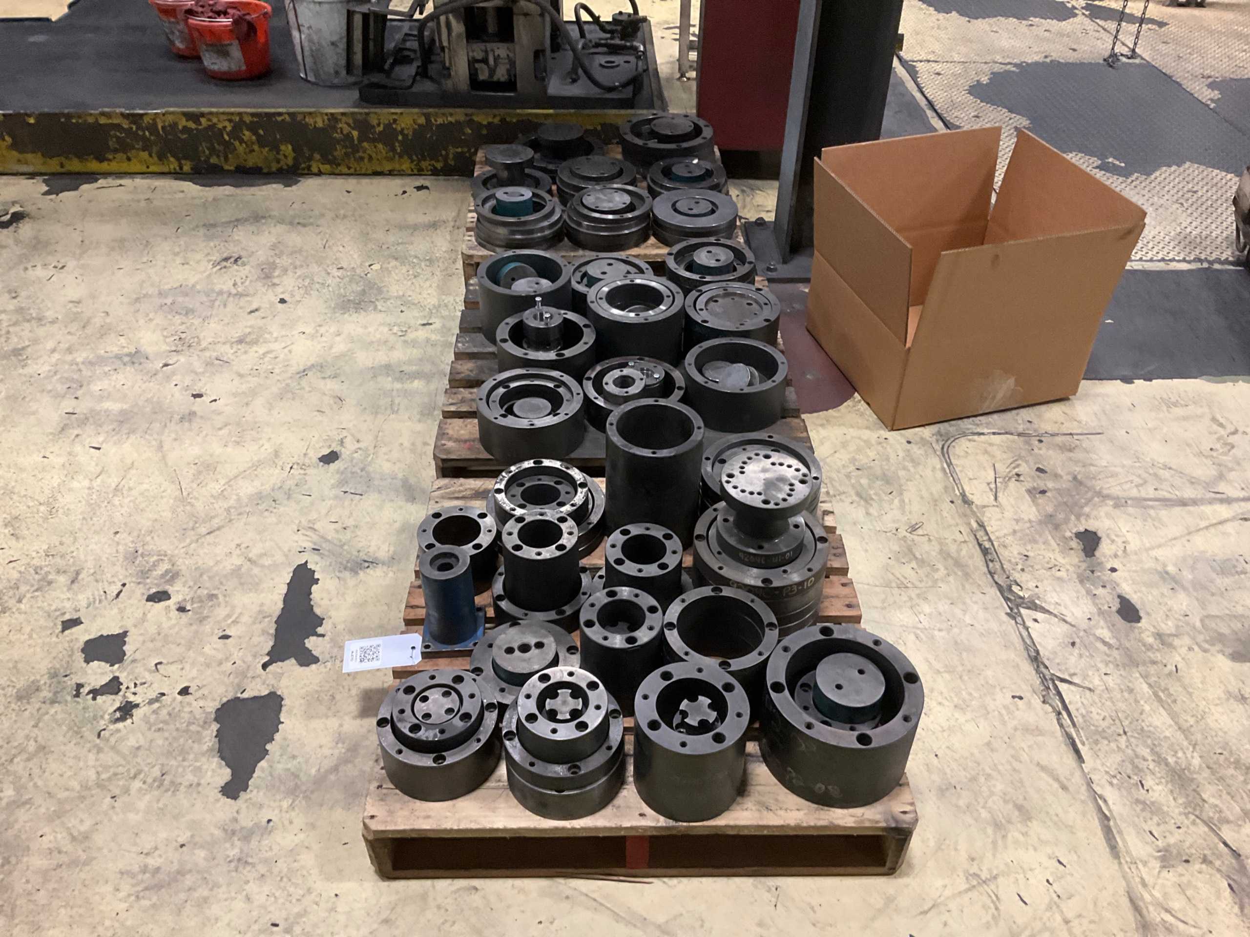 BULK QTY OF CINCINNATI 110-DC-6 PRESS PARTS - PRESS PARTS