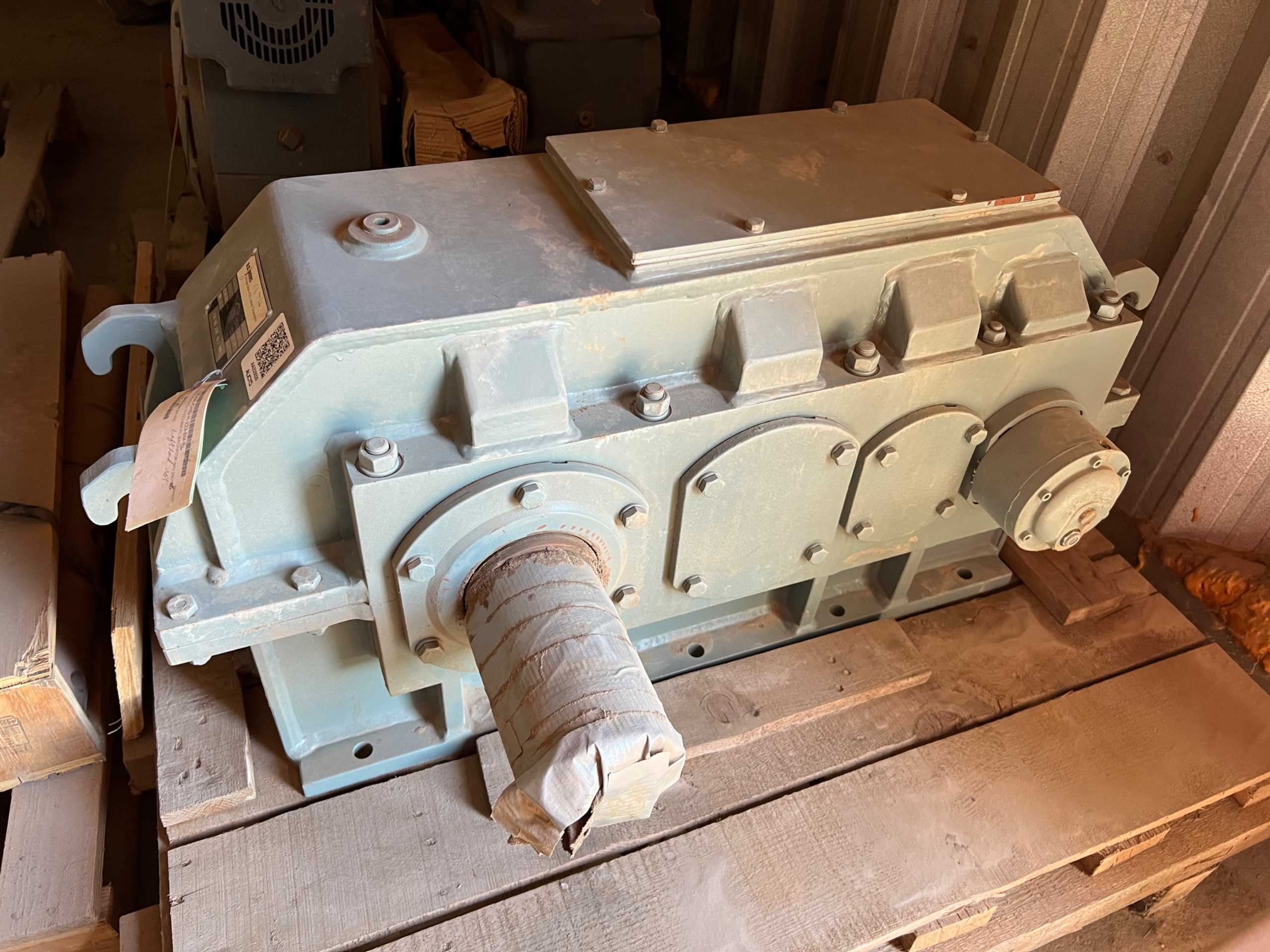 2001 D.O. JAMES GEARBOX - ENCLOSED GEAR DRIVE