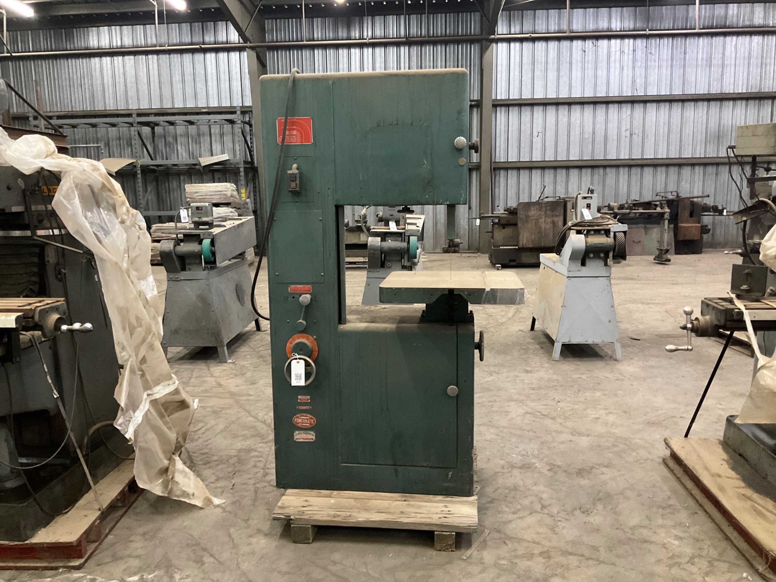 POWERMATIC 87 VERTICAL BAND SAW POWERMATIC 87 VERTICAL BAND SAW