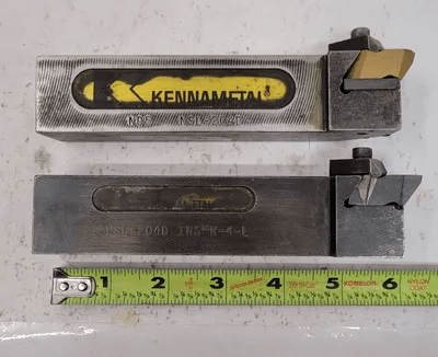KENNAMETAL NSL204D INDEXABLE LATHE GROOVING TOOL - 1.25" SQ SHANK - MACHINE TOOLING