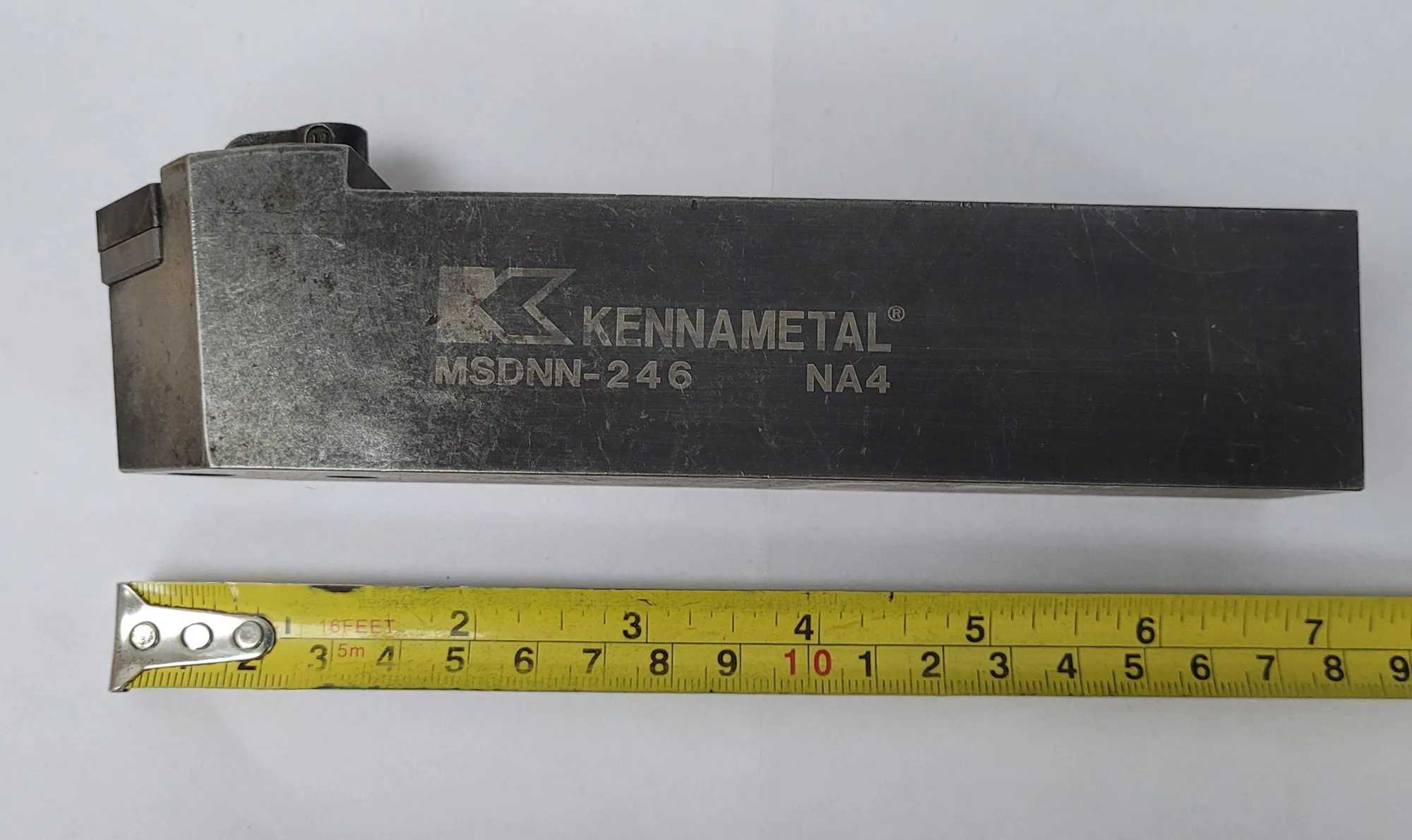 LOT OF 10 TURNING TOOLS - MULTIPLE BRANDS (KENNAMETAL, SANDVIK COROMANT, ISCAR) TOOLHOLDERS - MACHINE TOOLING