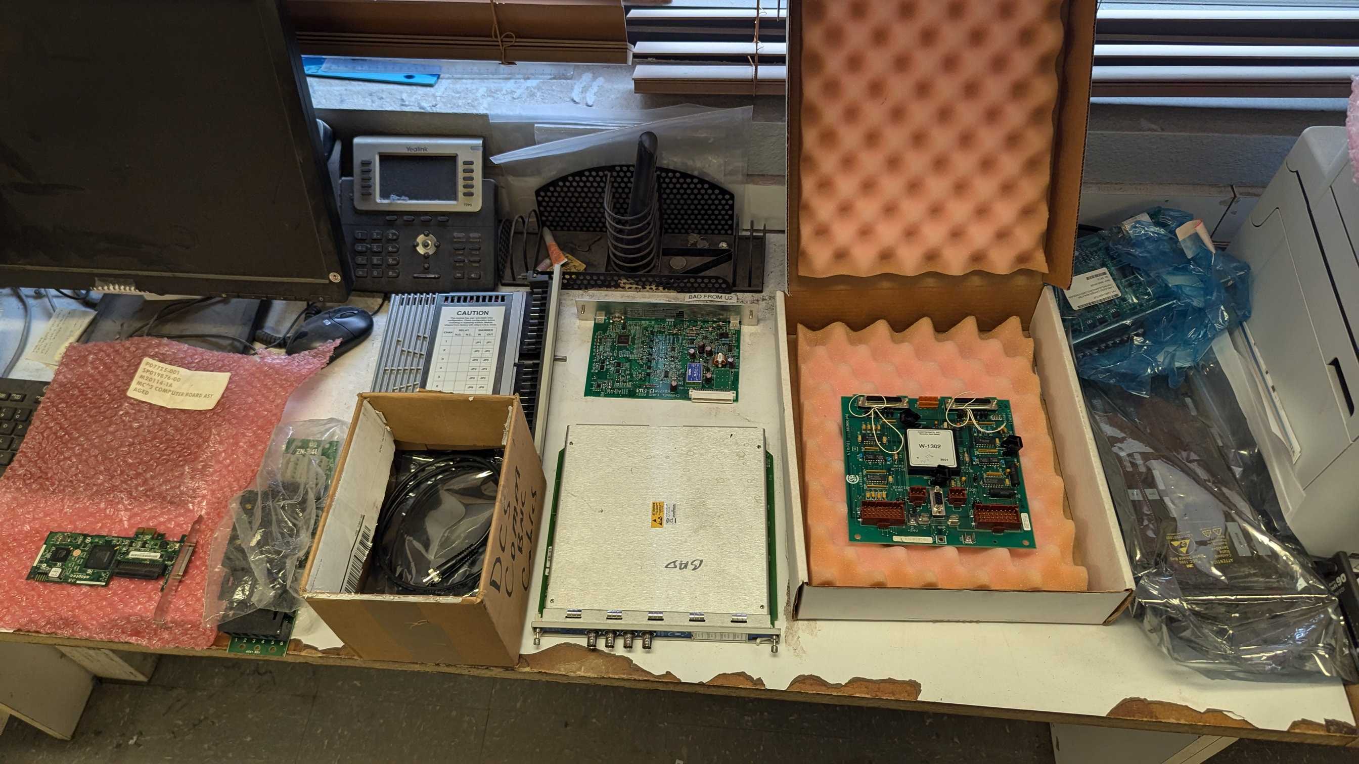 BULK QTY OF AUTOMATION & CONTROLS - AUTOMATION & CONTROLS