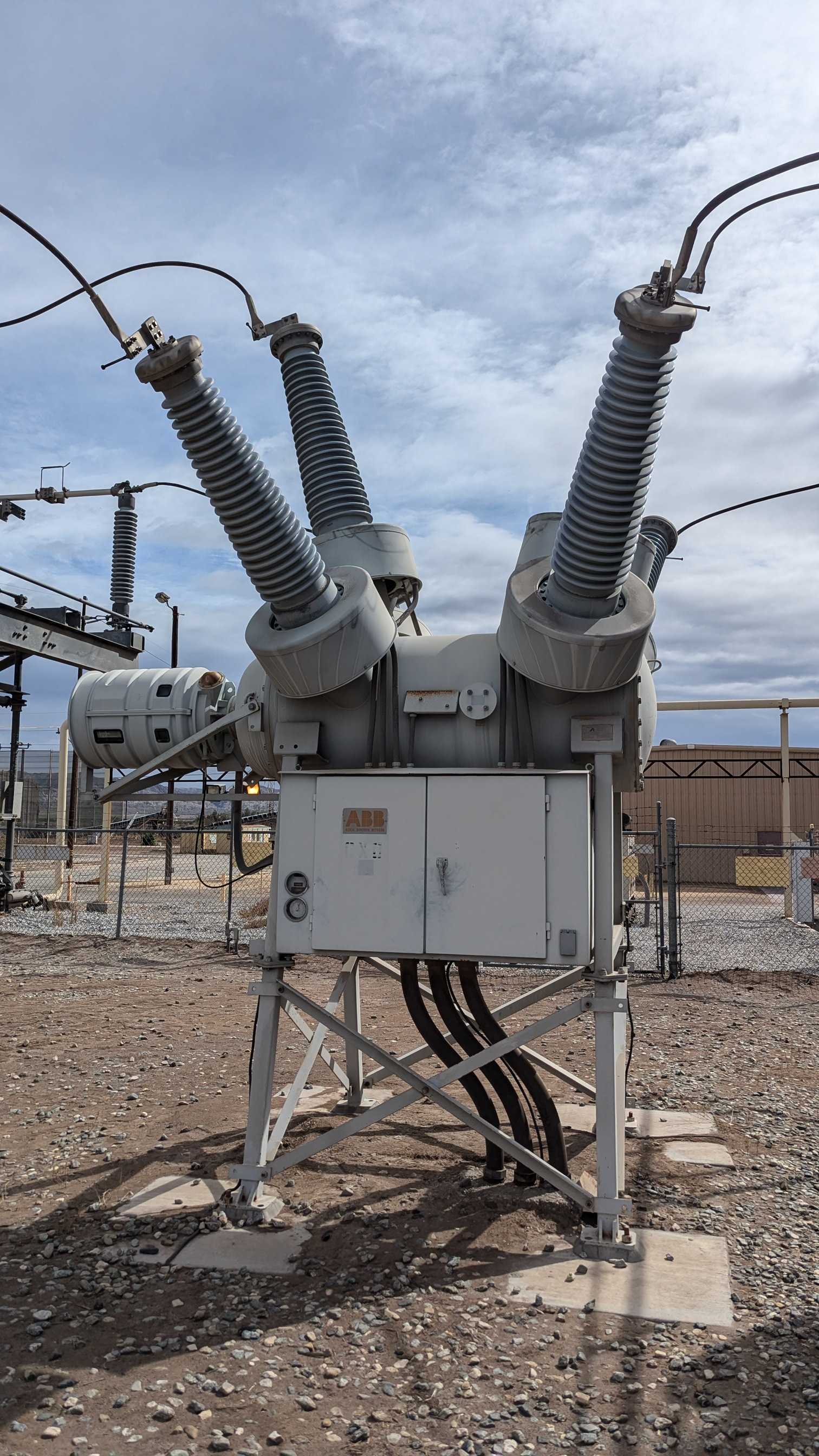 ABB HIGH VOLTAGE CIRCUIT BREAKER - CIRCUIT BREAKERS
