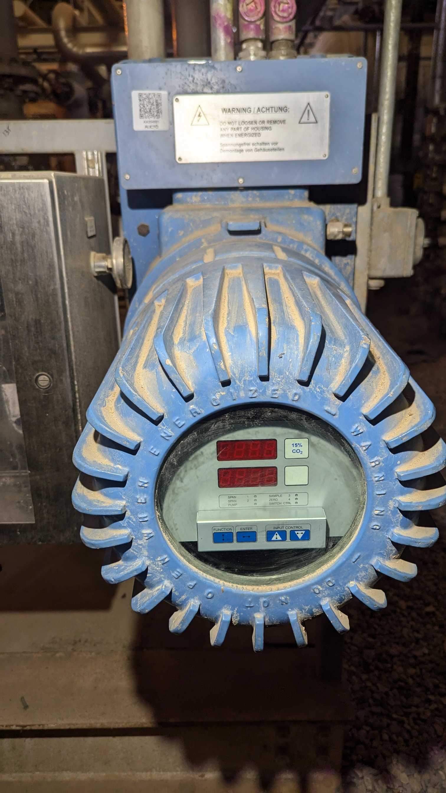 EMERSON GAS ANALYZER - GAS ANALYZER