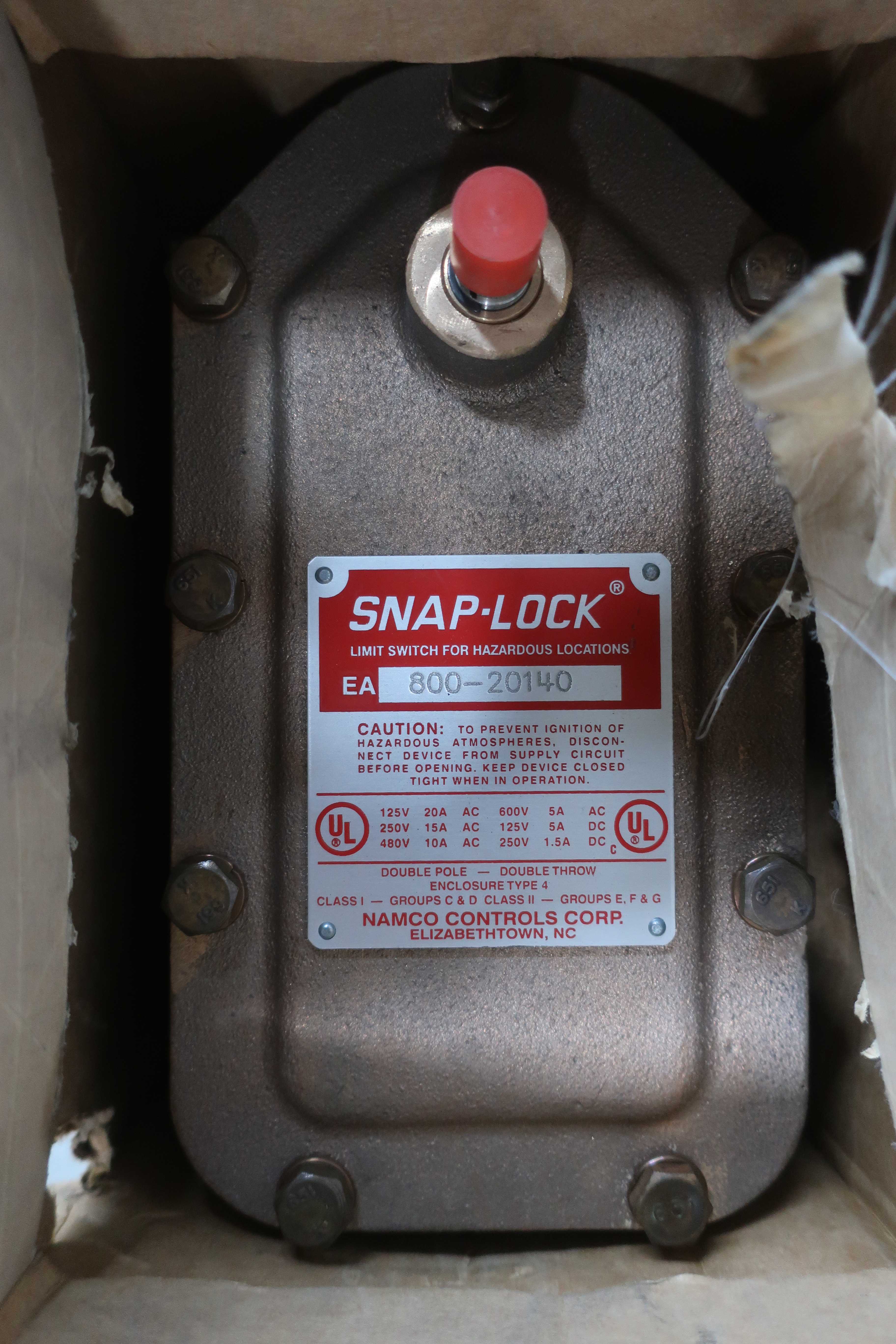 PALLET OF ASSORTED PRESSURE SWITCHES - PRESSURE SWITCH