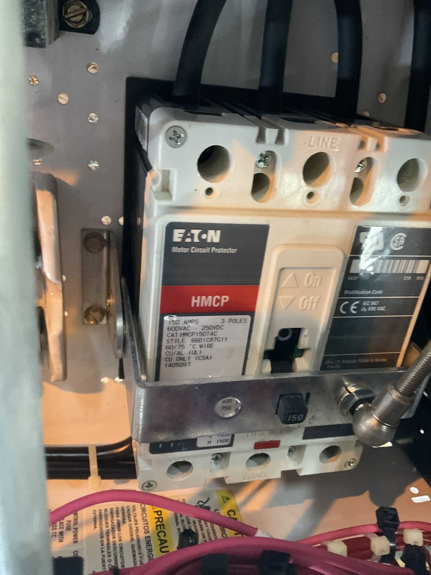 BULK QTY OF CIRCUIT BREAKERS -