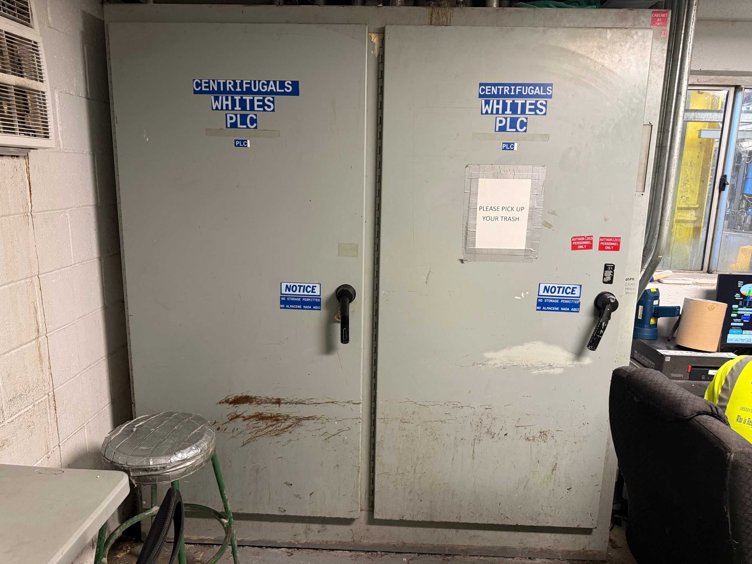 ALLEN BRADLEY PLC CONTROL PANEL - CONTROL CABINETS