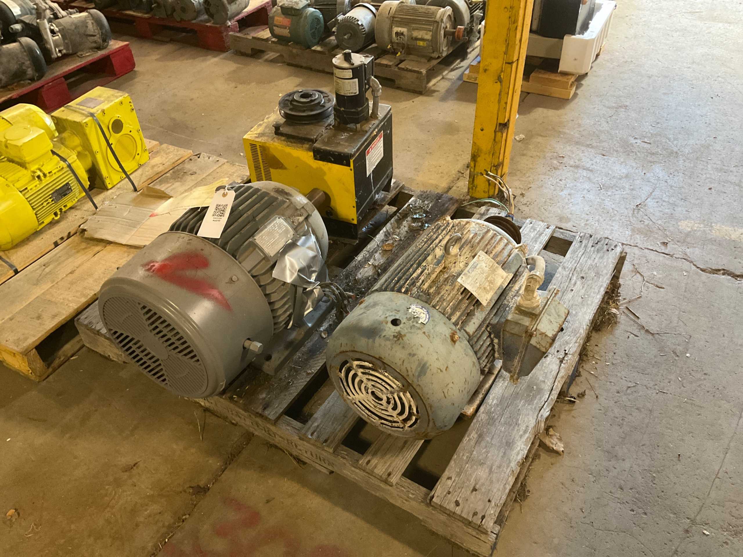 QTY 2: ELECTRIC MOTOR QTY 2: ELECTRIC MOTOR
