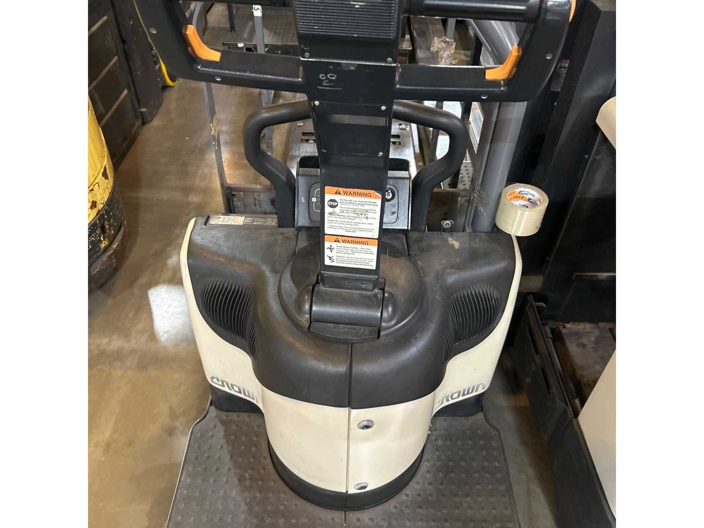 CROWN PE4500-80 ELECTRIC PALLET JACK - ELECTRIC PALLET JACKS