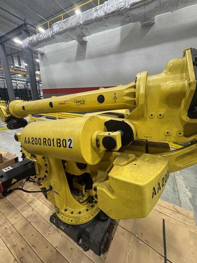 2013 FANUC M-900IA/400L INDUSTRIAL ROBOT, 400KG PAYLOAD, 3625MM REACH, R-30IA CONTROL - ARTICULATED ROBOTS