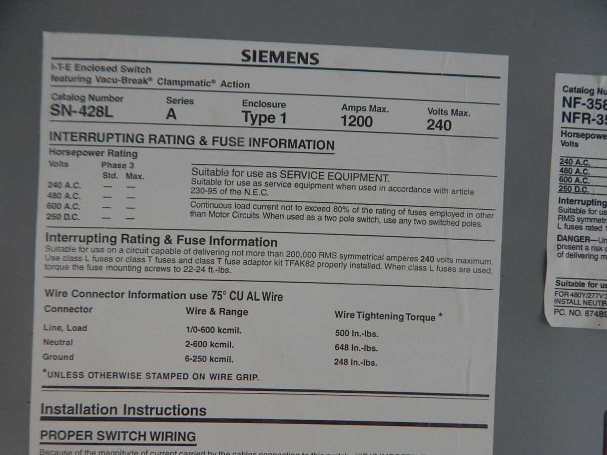SIEMENS SN-428L DISCONNECT SWITCHES, 3-PHASE, 3-POLE, 1200 AMP RATING, 600 VAC OPERATION - SWITCHES
