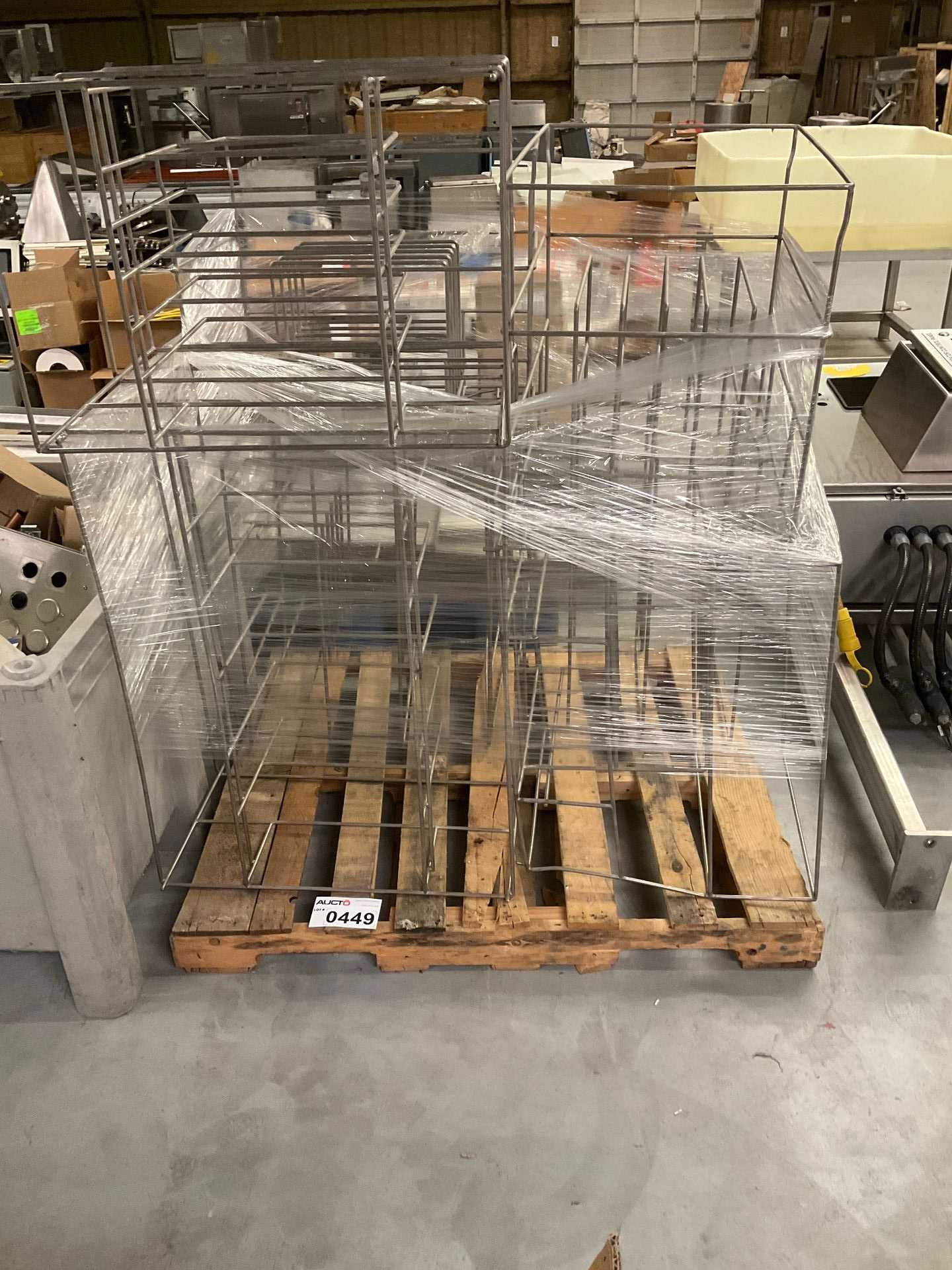 Pallet with Approximately 7 Shelf Organizers - SHELVING