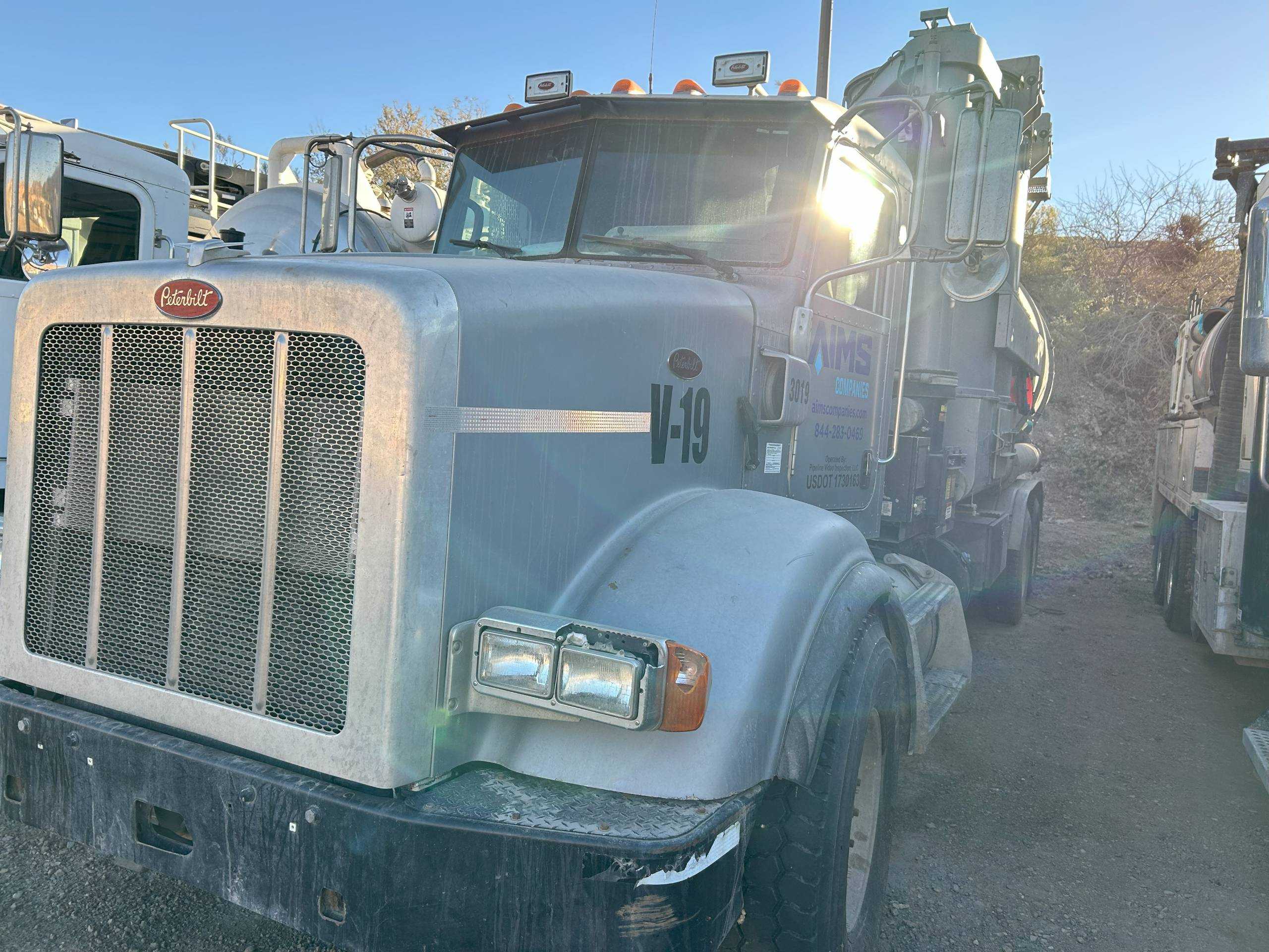 2012 SUPER PRODUCTS SUPERSUCKER INDUSTRIAL VACUUM LOADER - PETERBILT - TANKER TRUCKS