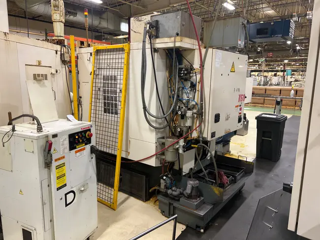 2004 TOYOSK TVT301S VERTICAL MACHINING CENTER - undefined