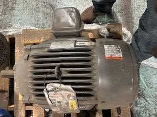 QTY 8: AC MOTOR - AC MOTOR