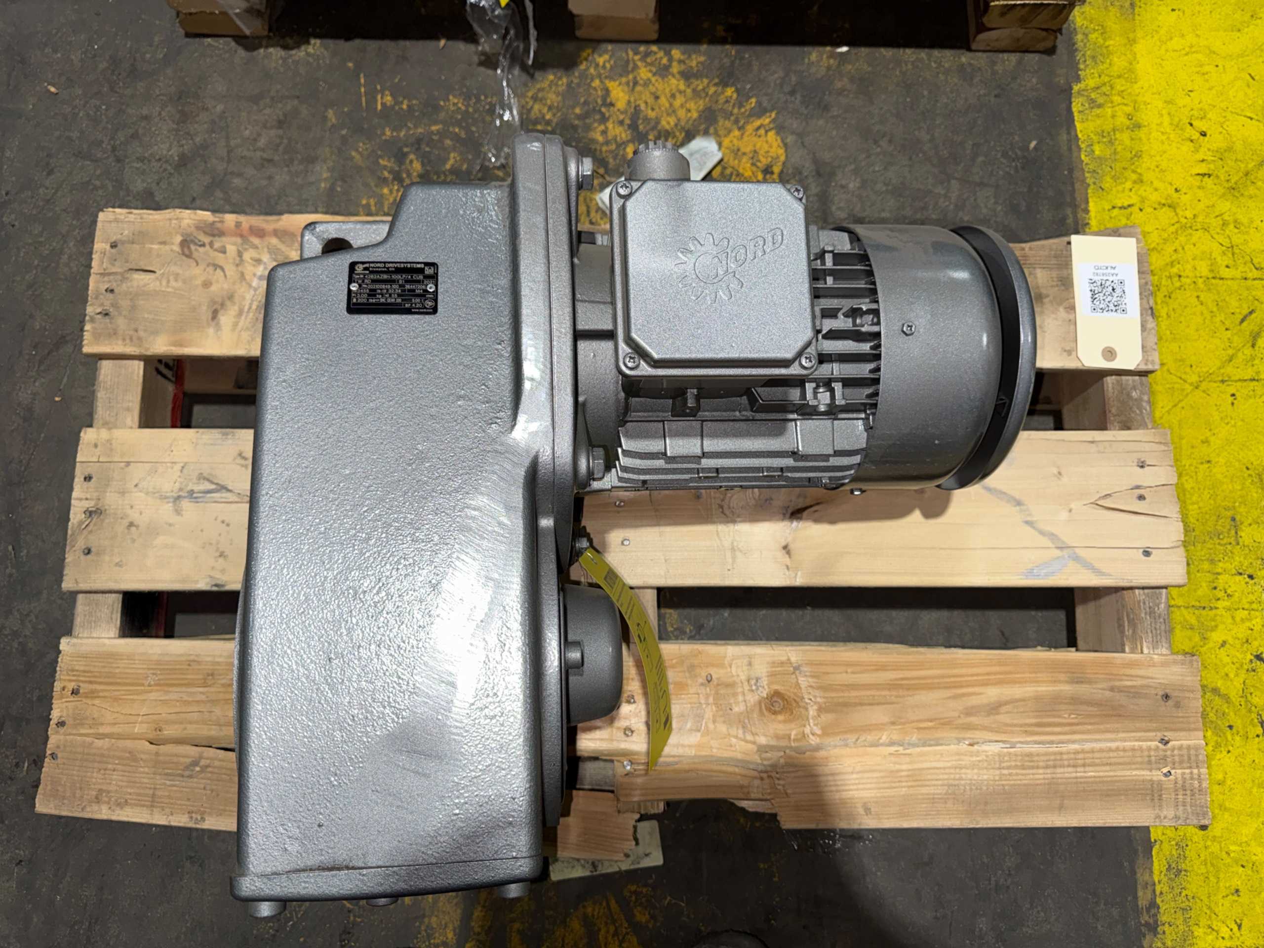 2021 NORD SK4282AZBH-100LP/4 PARALLEL SHAFT GEARMOTOR 3HP, 55RPM - GEARMOTOR