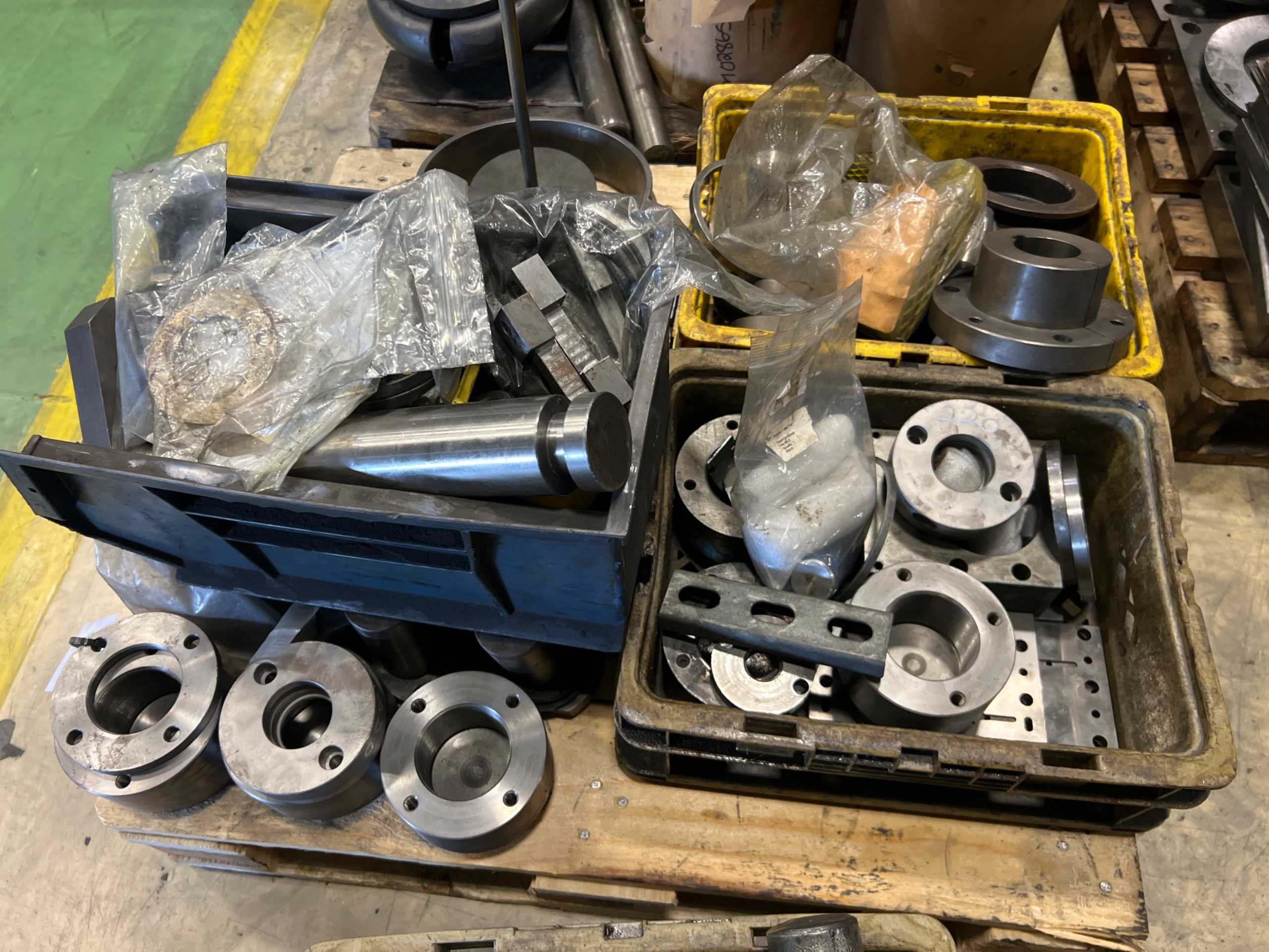 BULK QTY OF INDUSTRIAL PARTS - INDUSTRIAL PARTS