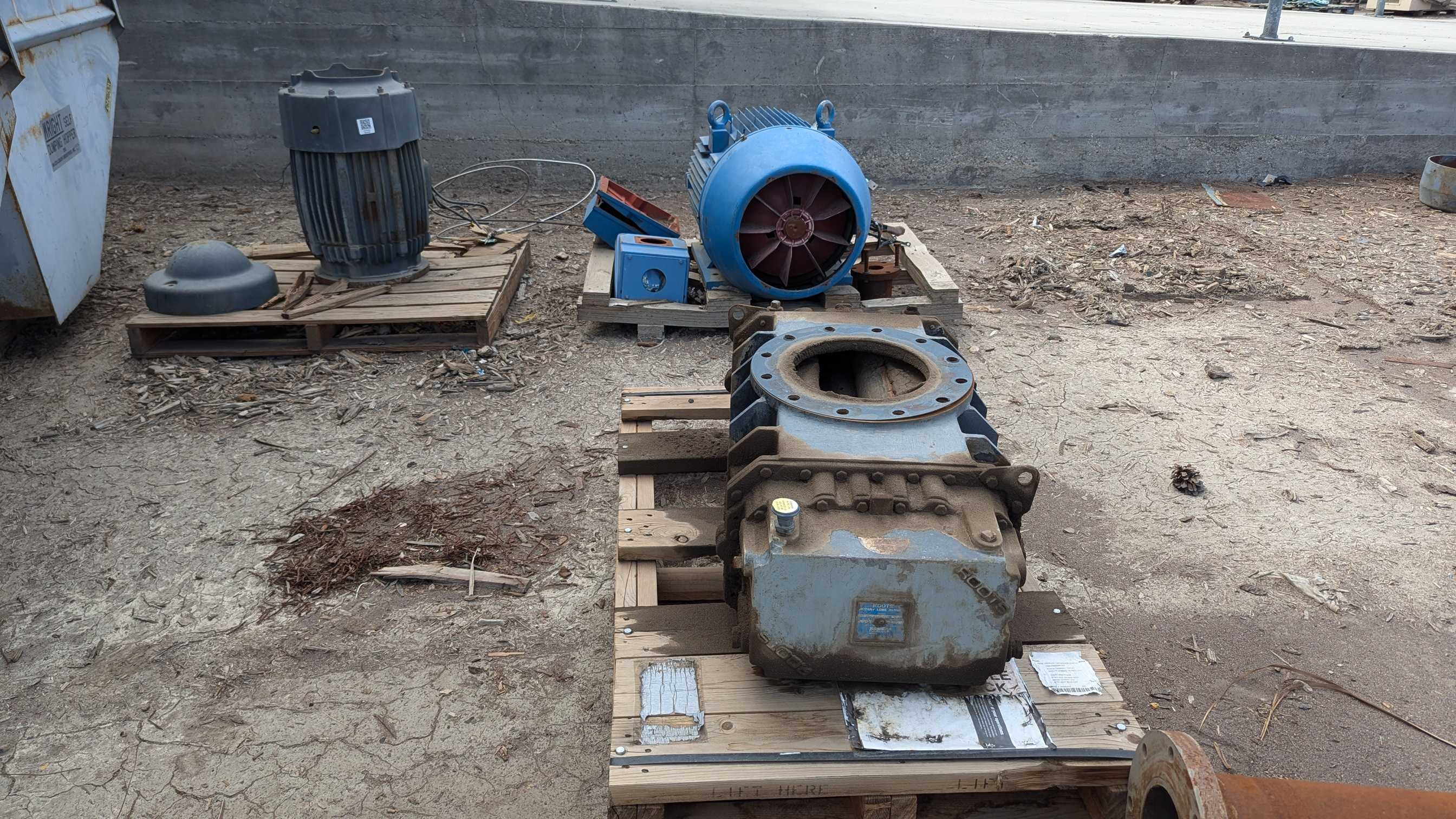 BULK QTY OF MOTORS & BLOWER BULK QTY OF MOTORS & BLOWER