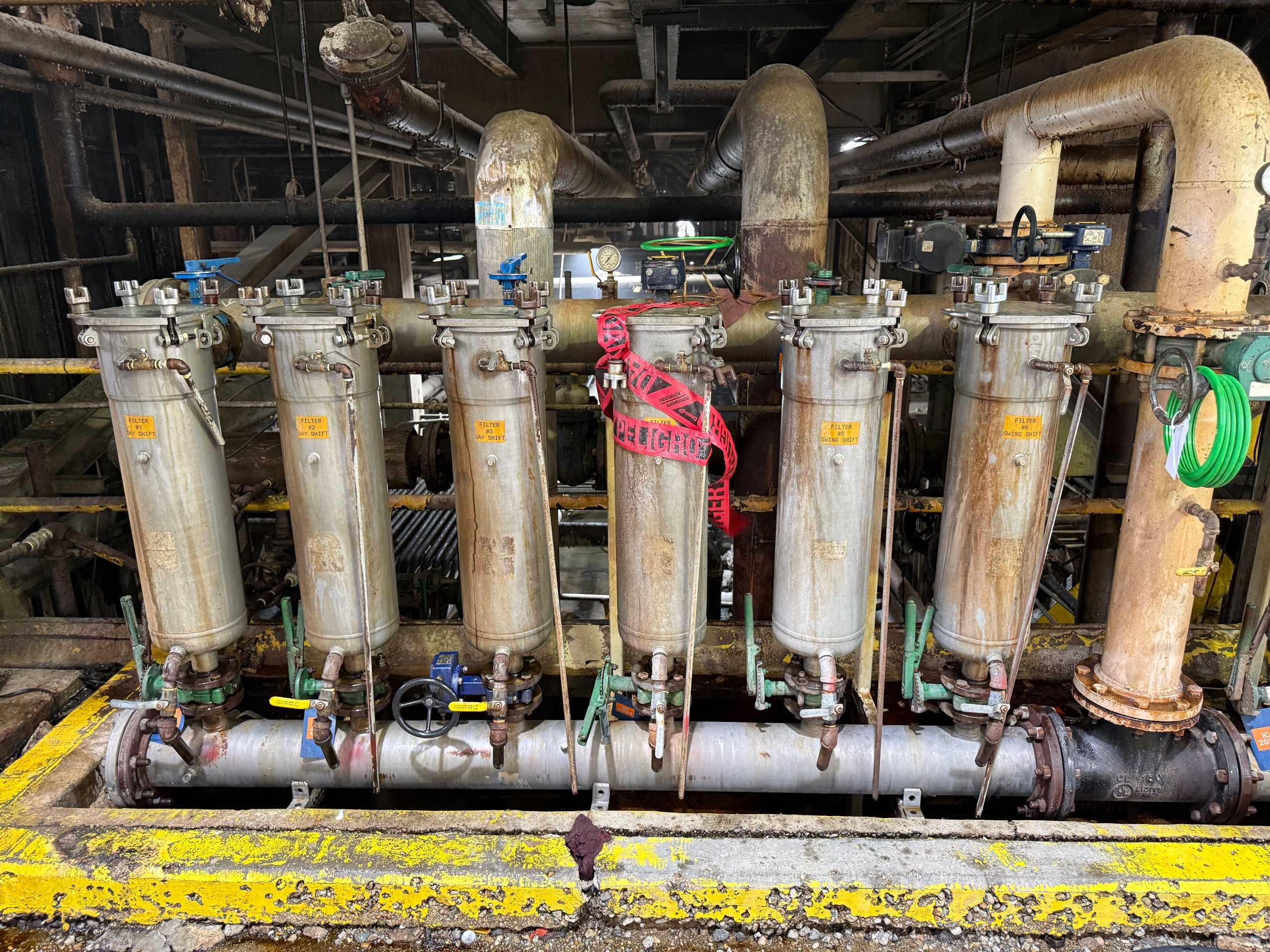 QTY 12: FILTRATION SYSTEMS - FILTRATION EQUIPMENT