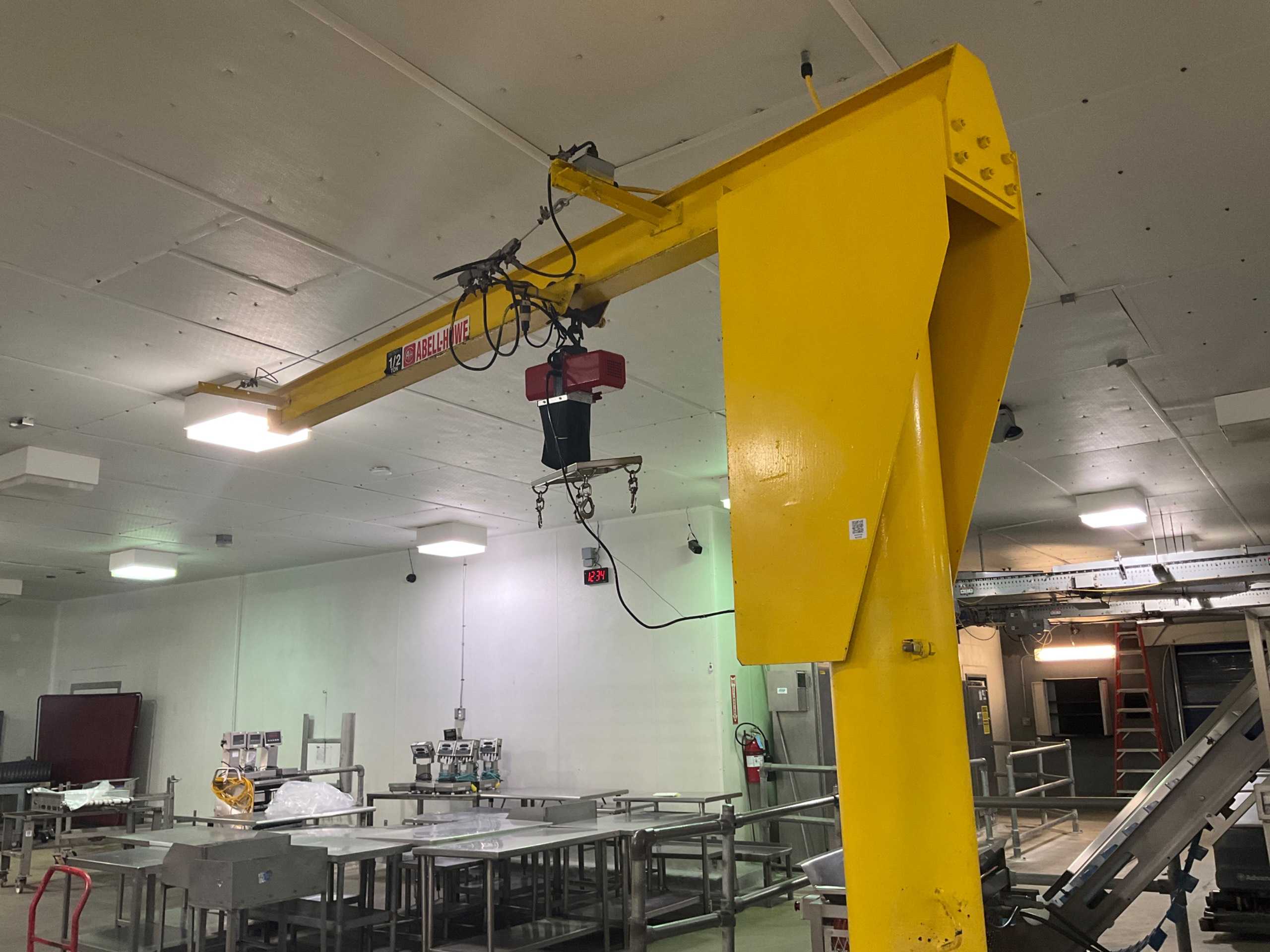 ABELL-HOWE 1/2 TON JIB CRANE WITH HOIST - JIB CRANE
