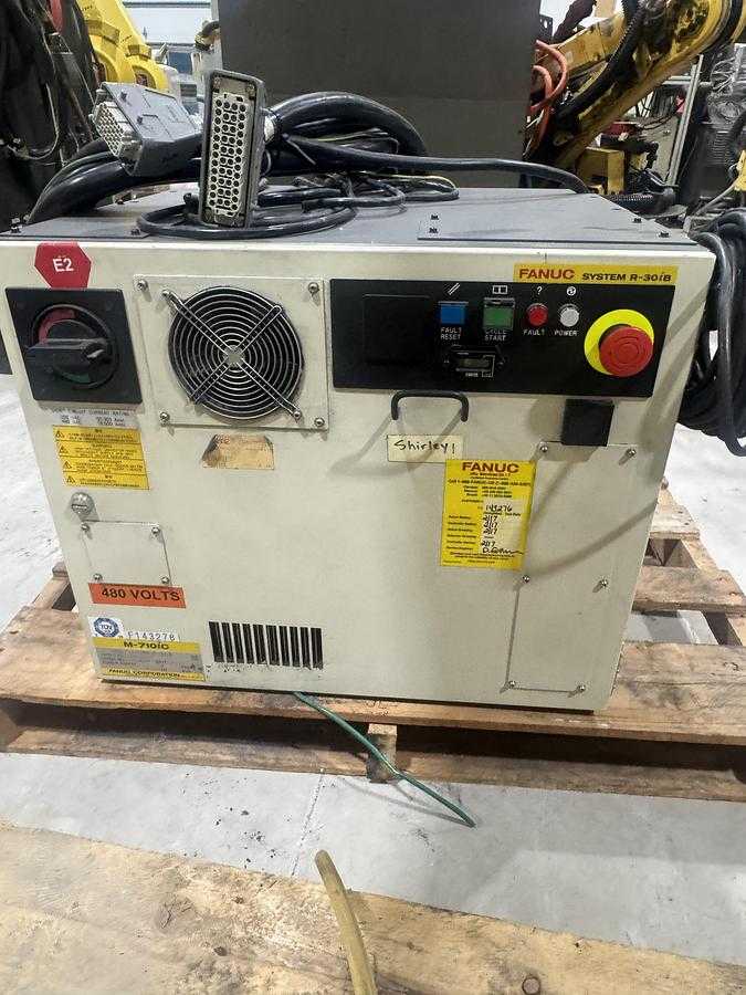 2013 FANUC M-710IC/50 ARTICULATED ROBOT, 50KG PAYLOAD, 2050MM REACH, R-30IB CONTROL - ARTICULATED ROBOTS