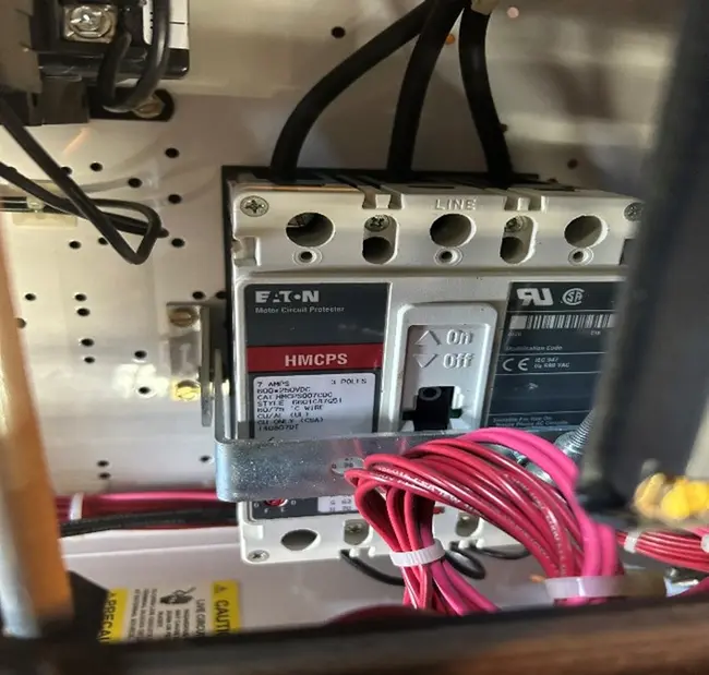 QTY 2: CIRCUIT BREAKER - undefined