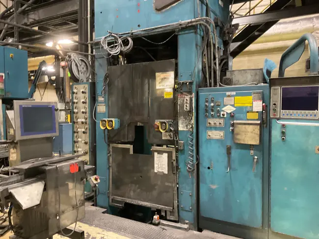 CINCINNATI 220-DCII-6 COMPACTING PRESS - undefined
