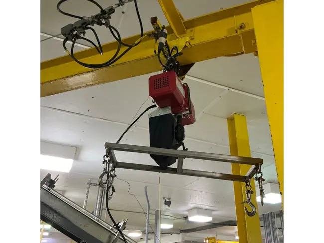 ABELL-HOWE 1/2 TON JIB CRANE WITH HOIST - undefined