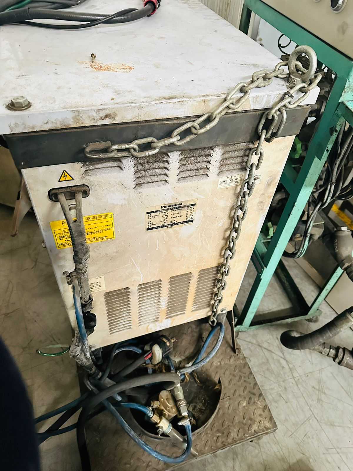 PANASONIC WP 300 WELDING POWER SOURCE - WELDING EQUIPMENT