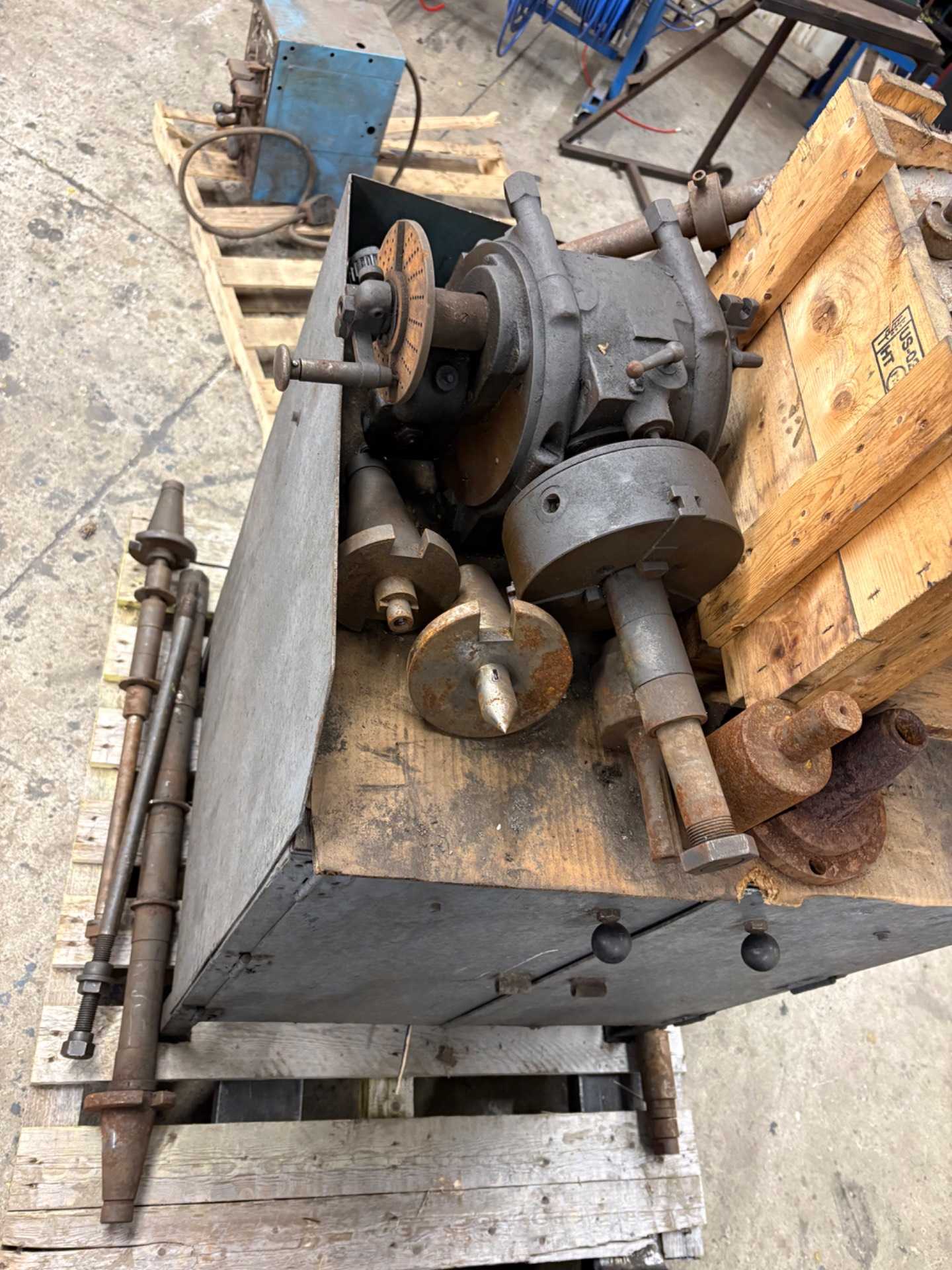 BULK QTY OF MACHINE TOOLING - MACHINE TOOLING