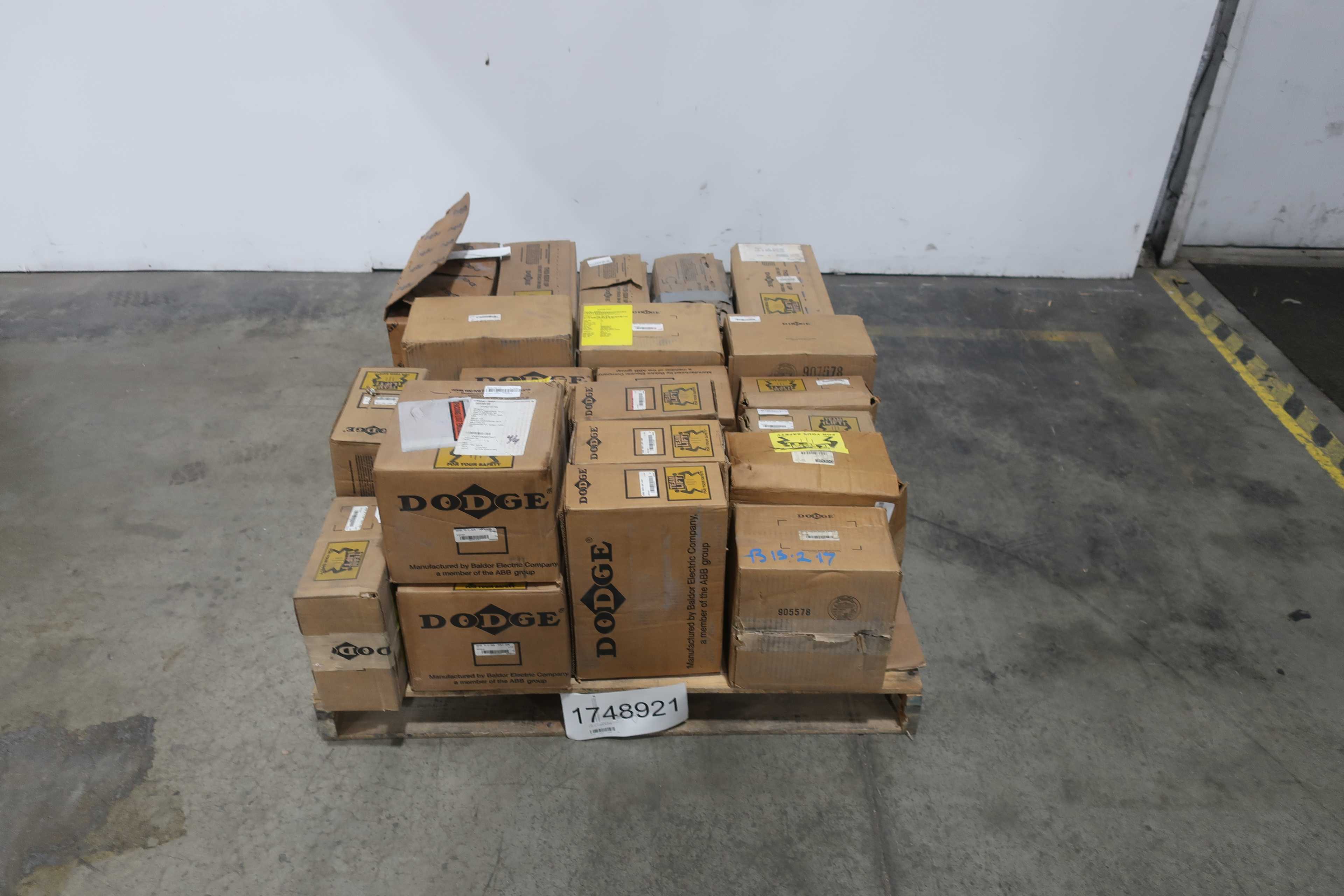 SKU 1748921 - PALLET OF ASSORTED DODGE PILLOW BLOCK AND MOUNTED BEARINGS - BEARINGS