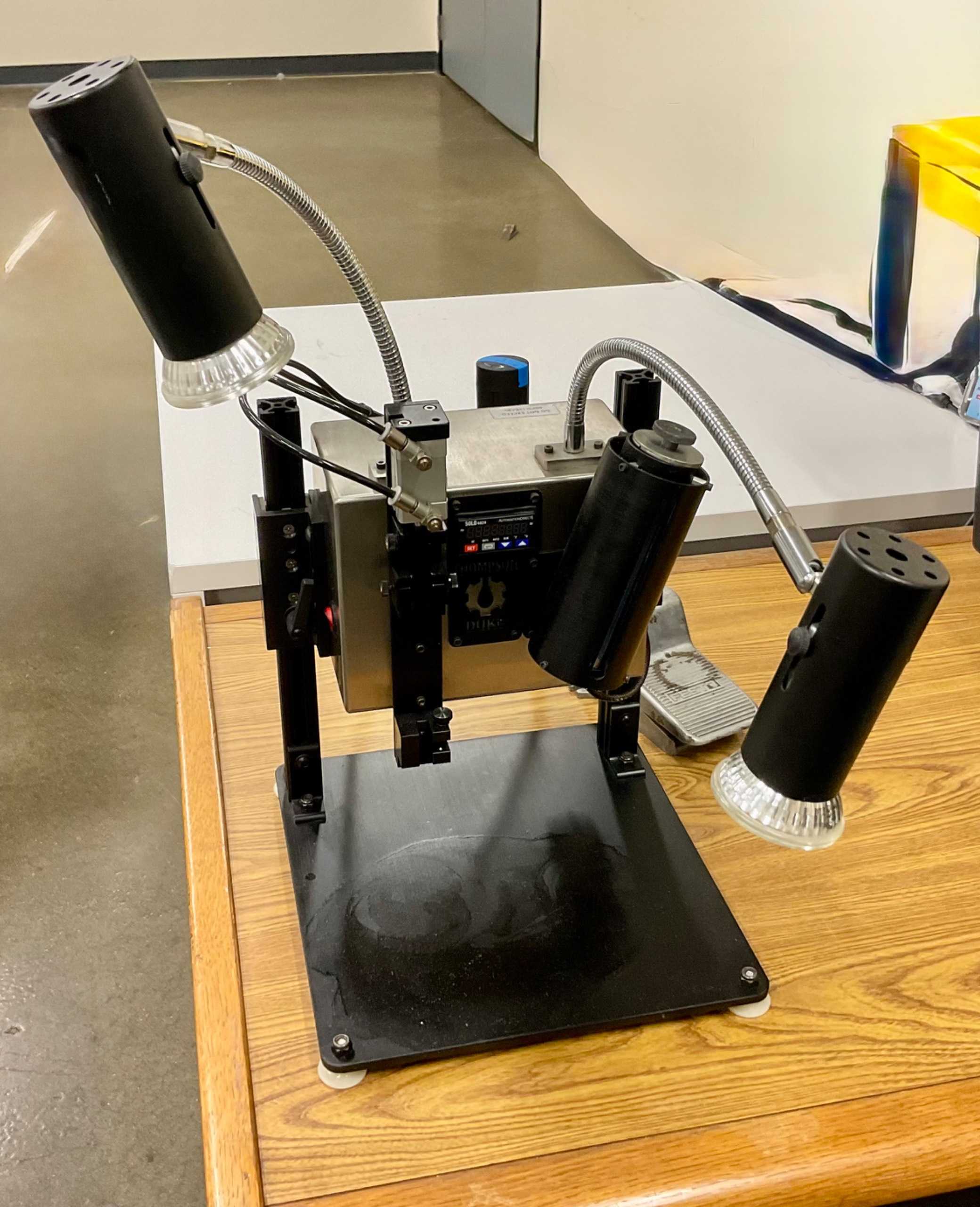 THOMPSON DUKE INDUSTRIAL MCF1 SEMI-AUTOMATIC CARTRIDGE FILLER - FILLING EQUIPMENT