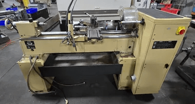 BRIDGEPORT ROMI 13-5 LATHE, 13" SWING, 40" CENTERS, 5 HP, 2500 RPM - MANUAL LATHES