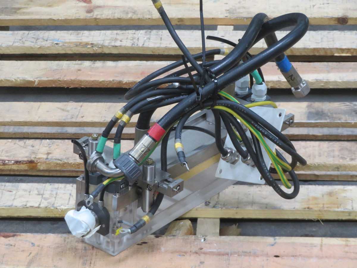 TRUMPF 11-01-37-00/A Laser Bottom Cavity Module - LAB & SCIENTIFIC