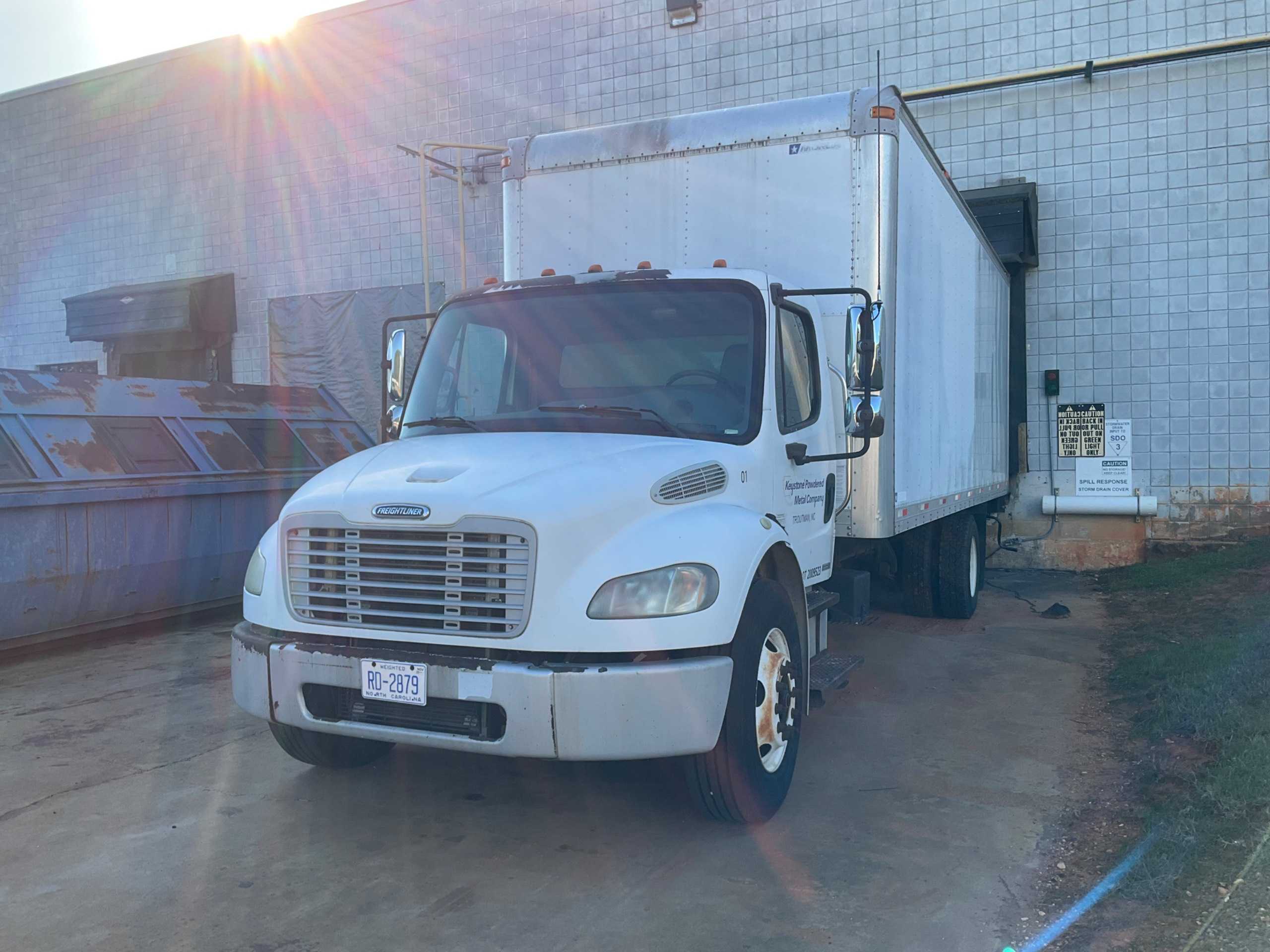 2006 FREIGHTLINER M2 STRAIGHT CARGO TRUCK - STRAIGHT CARGO TRUCKS