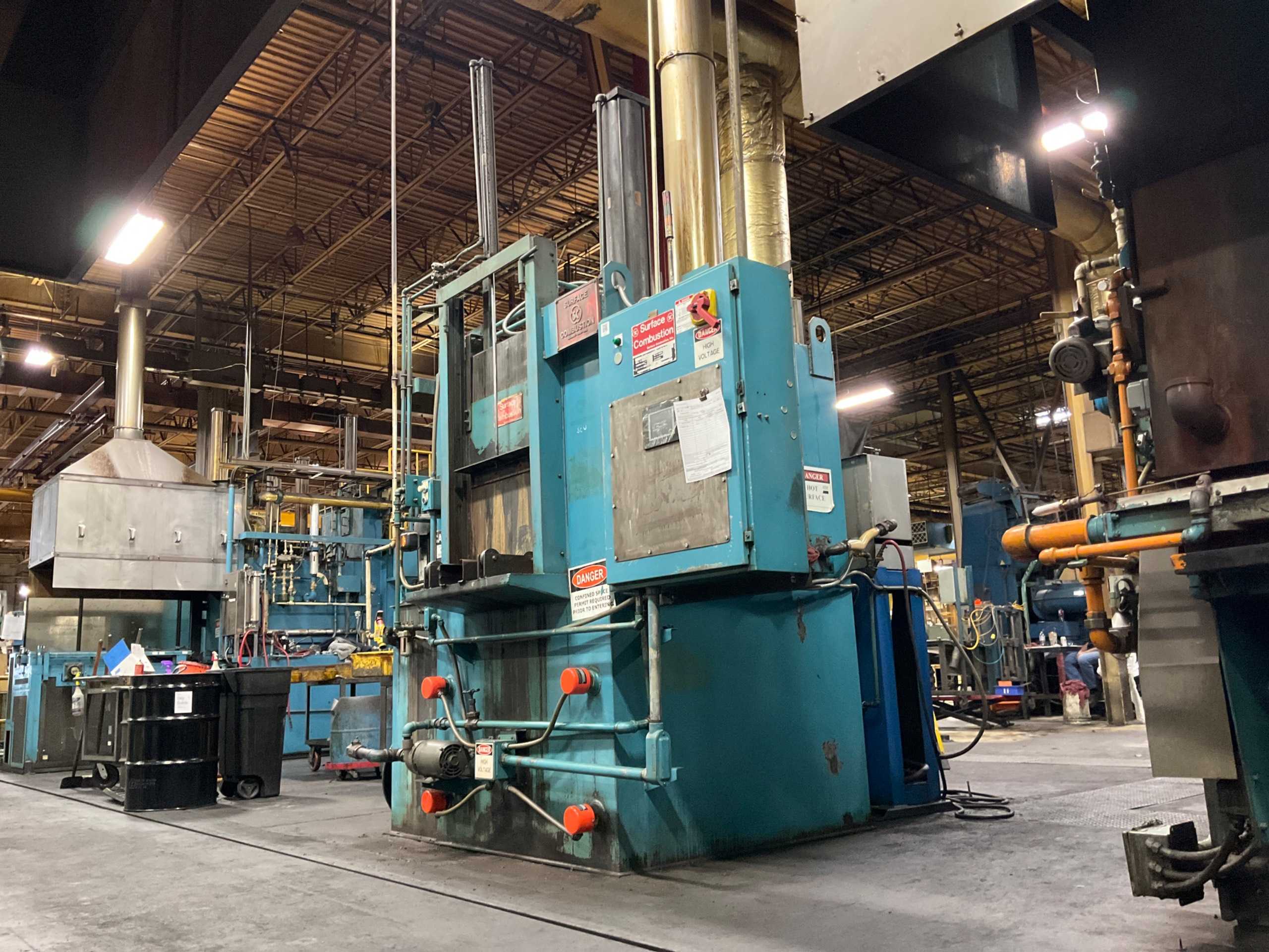 SURFACE COMBUSTION ELECTRIC HEATED SPRAY/DUNK-WASHER - PARTS WASHING MACHINE