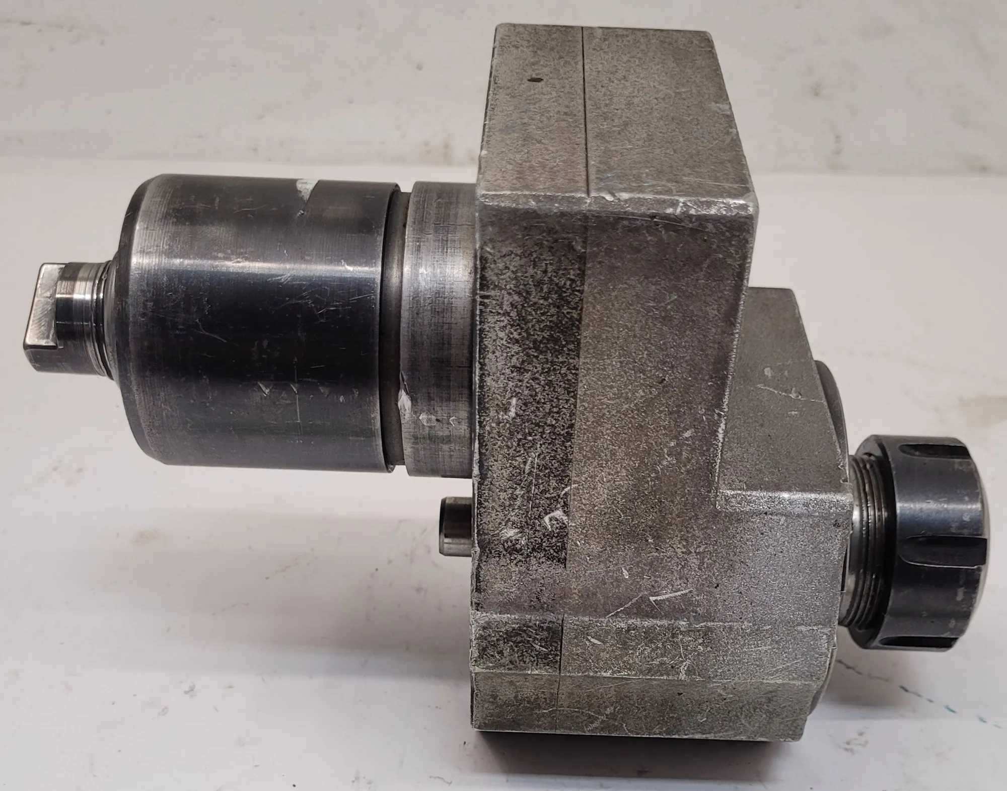 VDI 60 OFFSET LIVE TOOL HOLDER OAL: 9" W: 4" H: 6" NUT DIA: 2" BORE DIA: 1.25" - MACHINE TOOLING