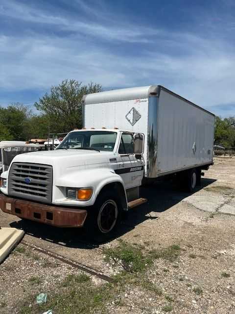1995 FORD F-800 BOX TRUCK - BOX TRUCKS