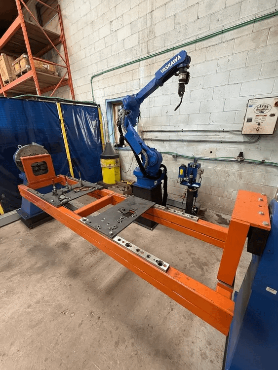 2022 YASKAWA AR2010 ROBOTIC WELDER WITH MILLER AUTO-CONTINUUM 500 WELDER - ARTICULATED ROBOTS
