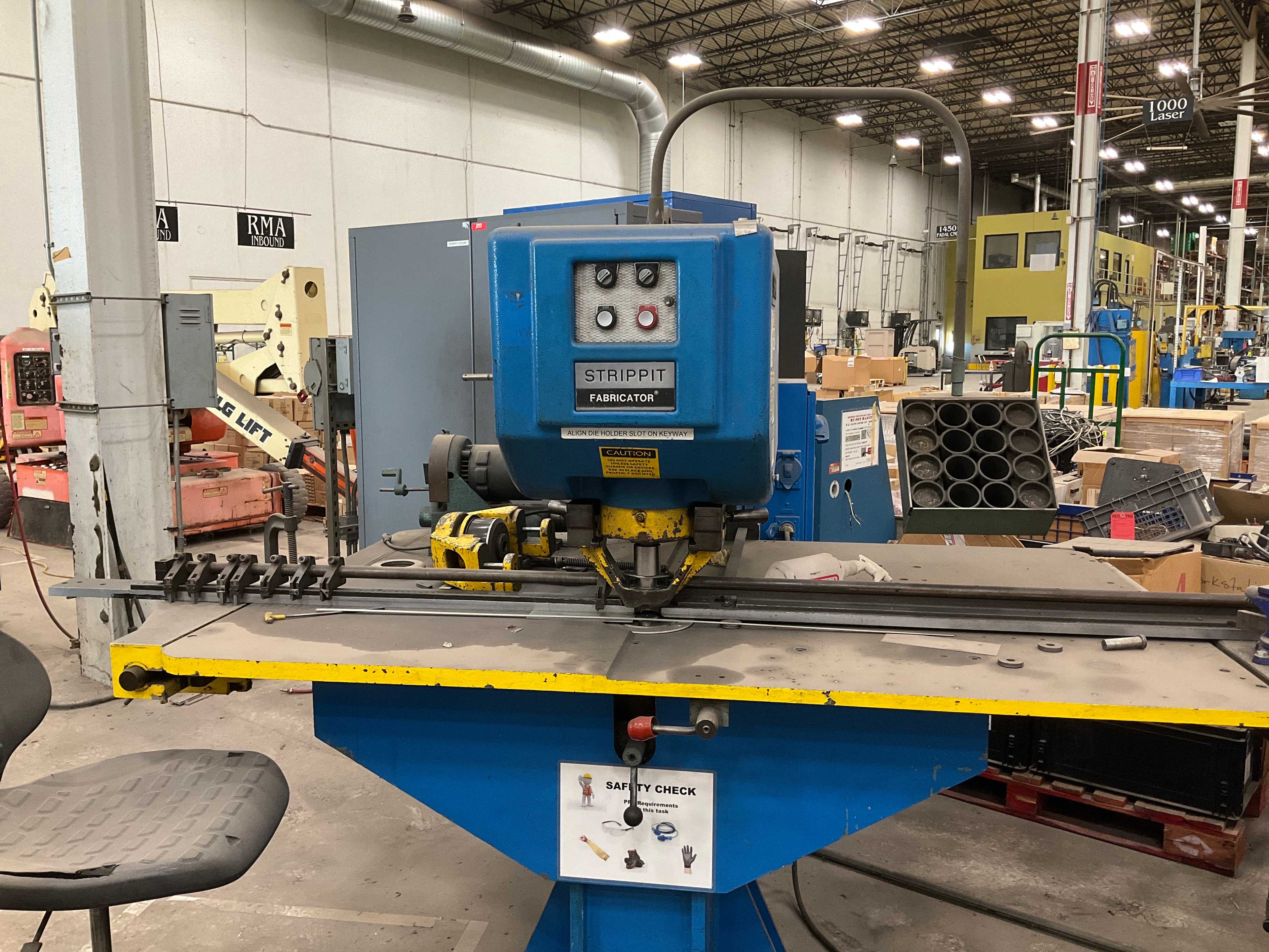 STRIPPIT HOUDAILLE SUPER 30-30 PUNCHING MACHINE - PUNCHING MACHINES