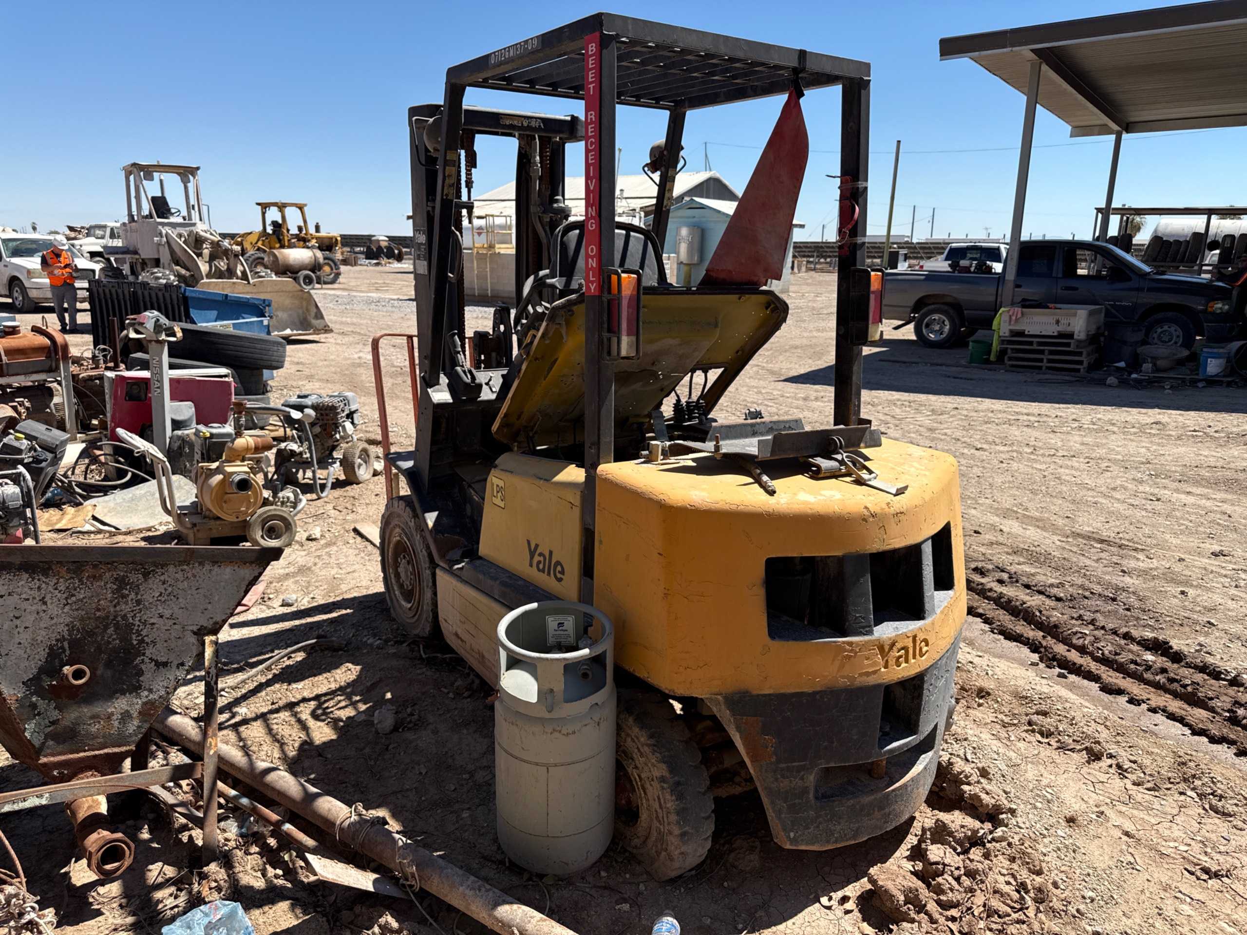 YALE SIT-DOWN FORKLIFT - SIT-DOWN FORKLIFTS