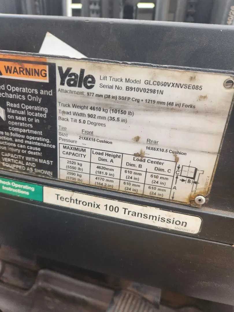 2015 YALE GLC060VXNVSE085 FORKLIFT, 5500LBS LIFT, LPG, 3 STAGE MAST, 48IN FORKS - SIT-DOWN FORKLIFTS