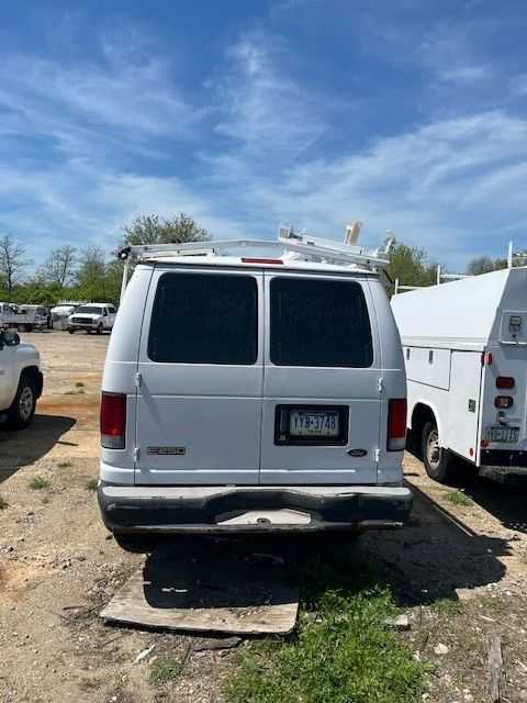 2003 FORD E-250 CARGO VAN - UTILITY VEHICLES