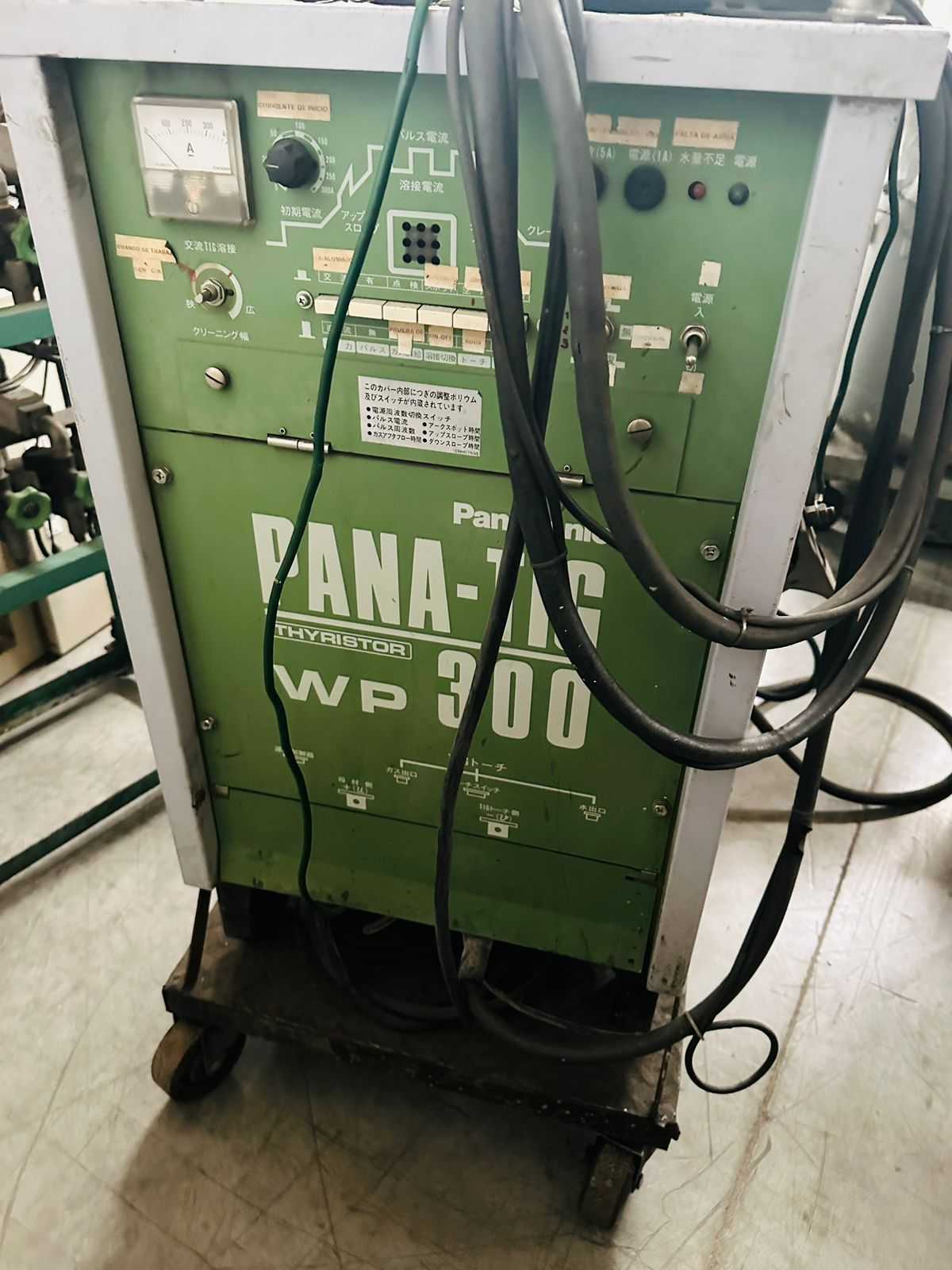 PANASONIC WP 300 WELDING POWER SOURCE - WELDING EQUIPMENT