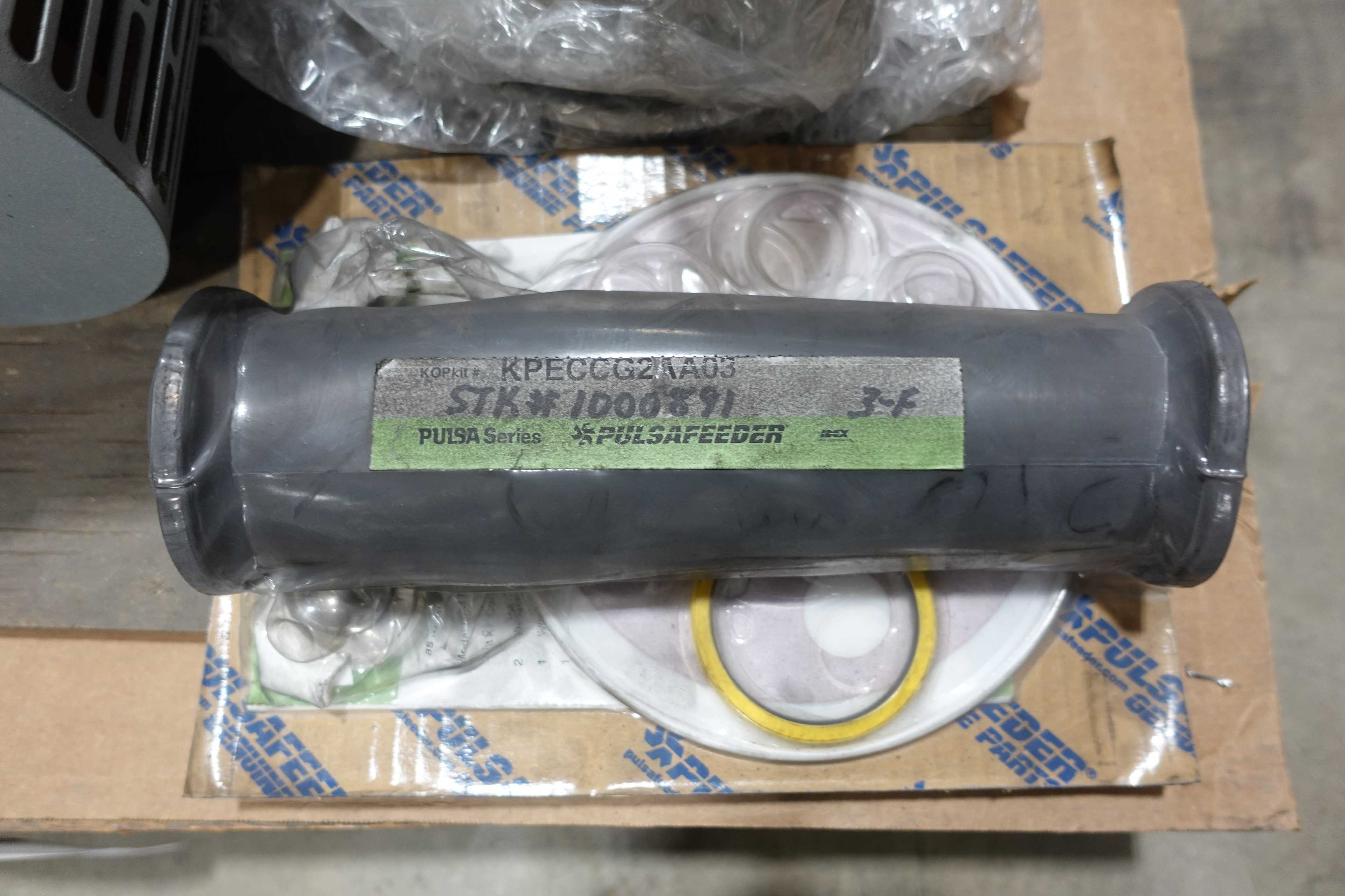 2 PALLETS OF ASSORTED PUMPS AND PUMP PARTS - PUMPS