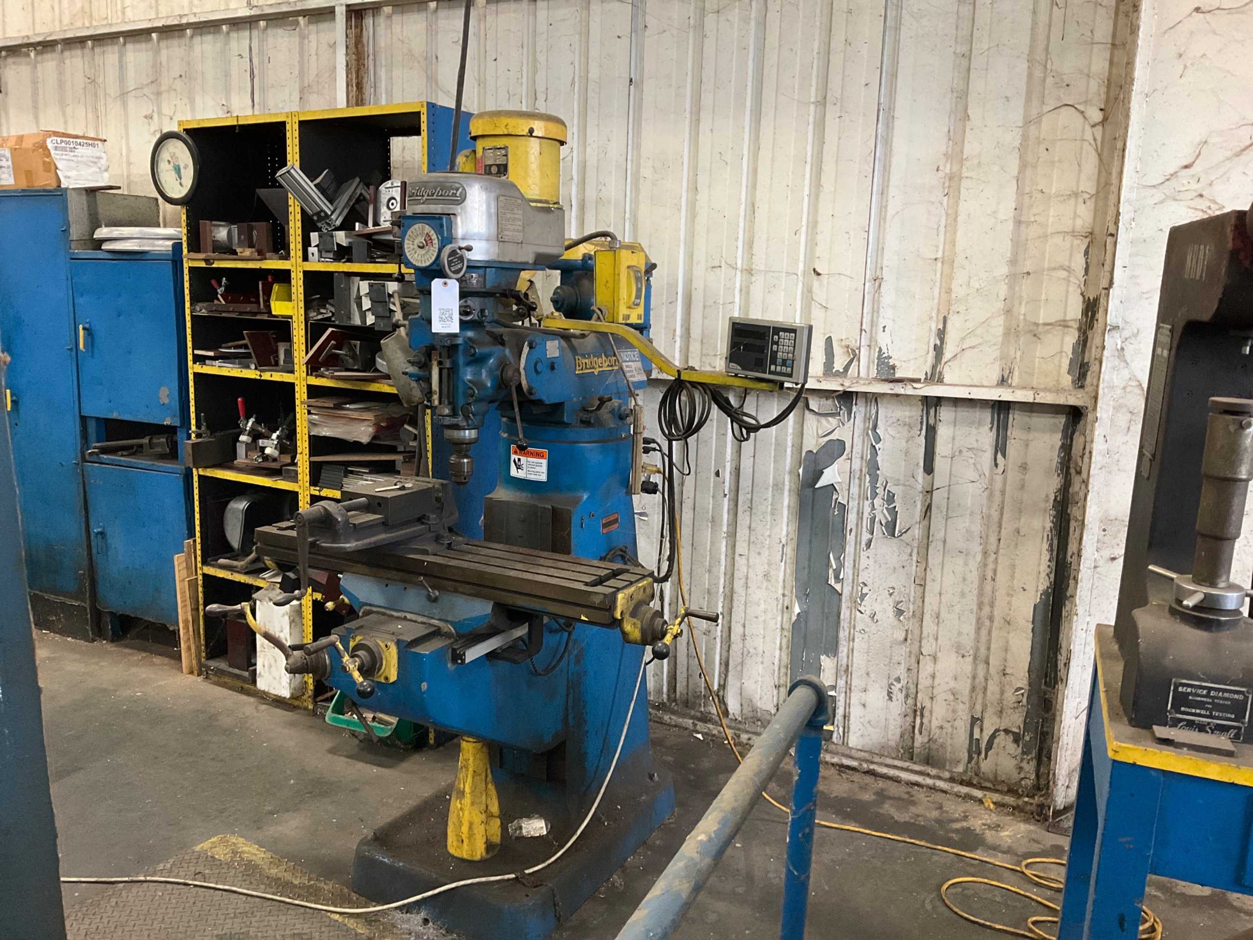 BRIDGEPORT VERTICAL MILLING MACHINE - VERTICAL MILLING MACHINES