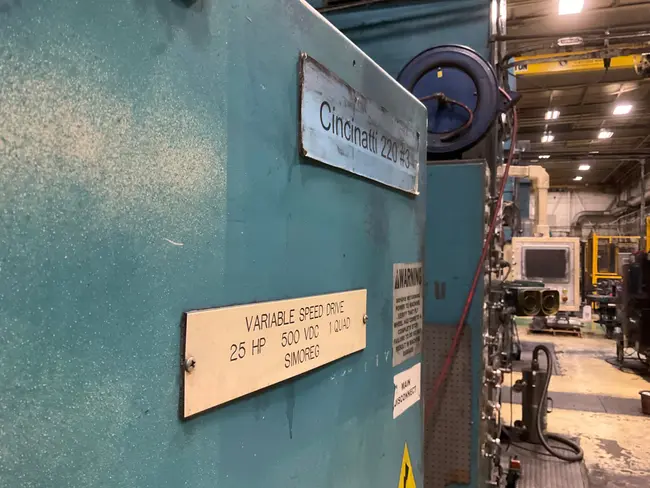 CINCINNATI 220-DCII-6 COMPACTING PRESS - undefined