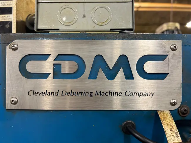 2003 CDMC 2800-3B/W DEBURRING MACHINE - undefined