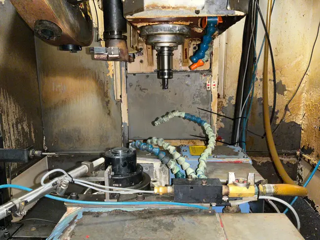 2003 TOYOSK TVT301S VERTICAL MACHINING CENTER - undefined