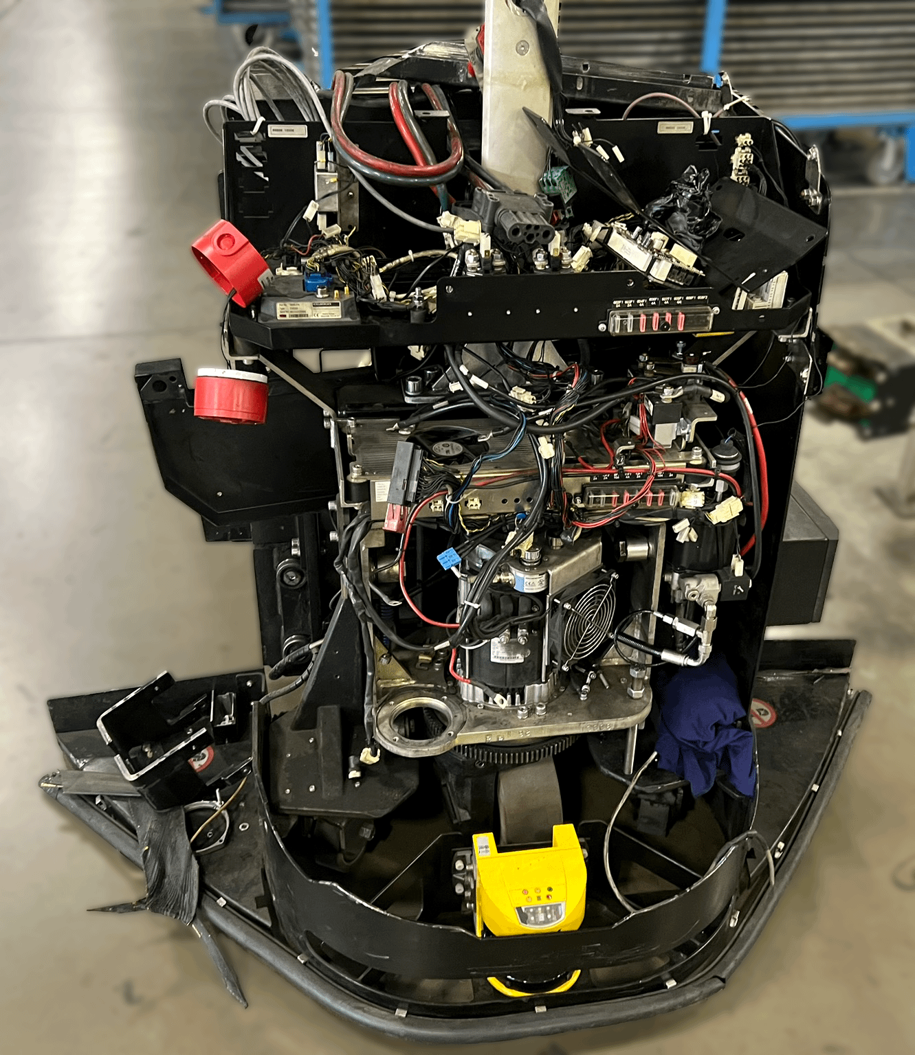 2015 ROCLA ATX16 AUTOMATED GUIDED VEHICLE - LIFTING & MATERIAL HANDLING